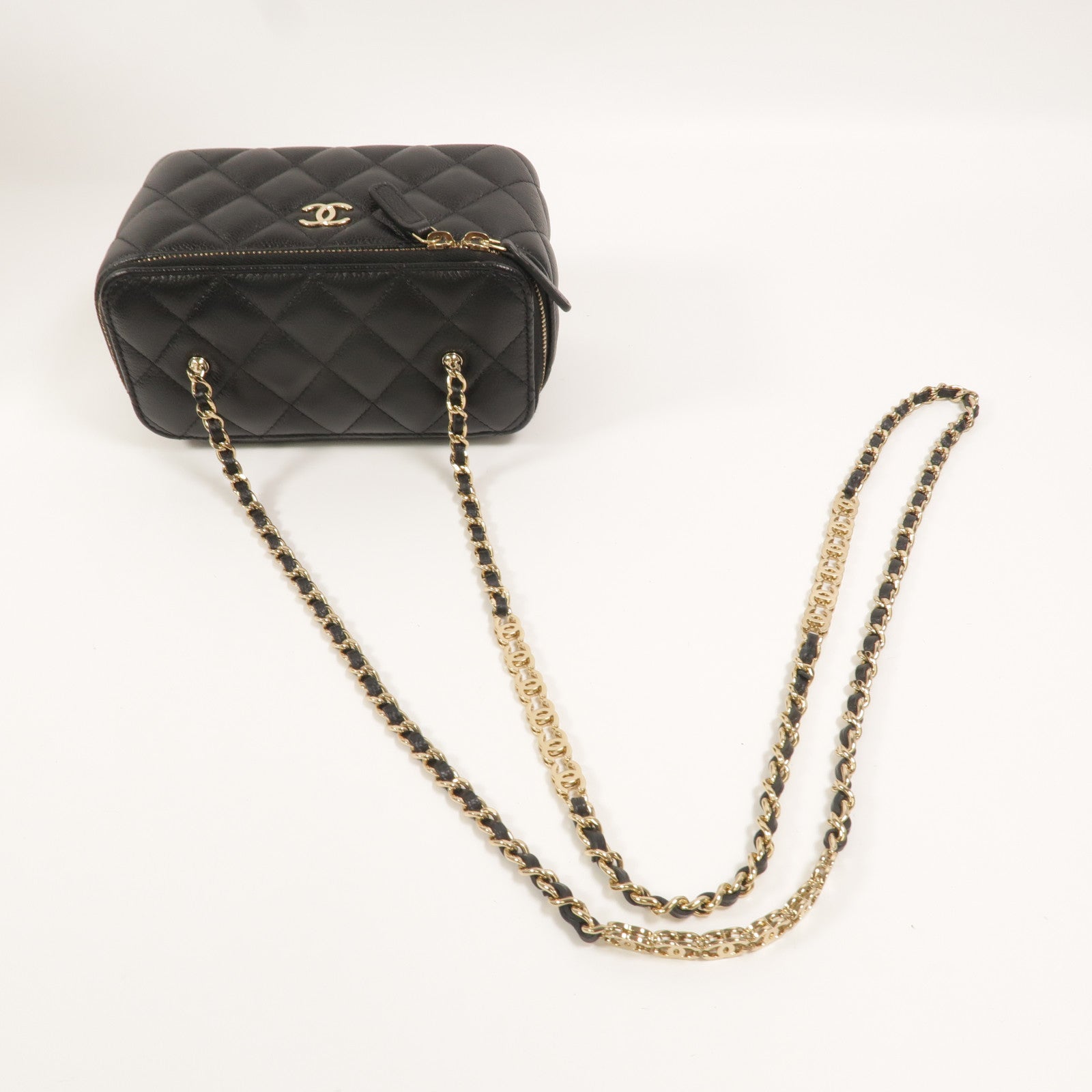 CHANEL 牛皮皮革Vanity Case鏈帶肩背袋