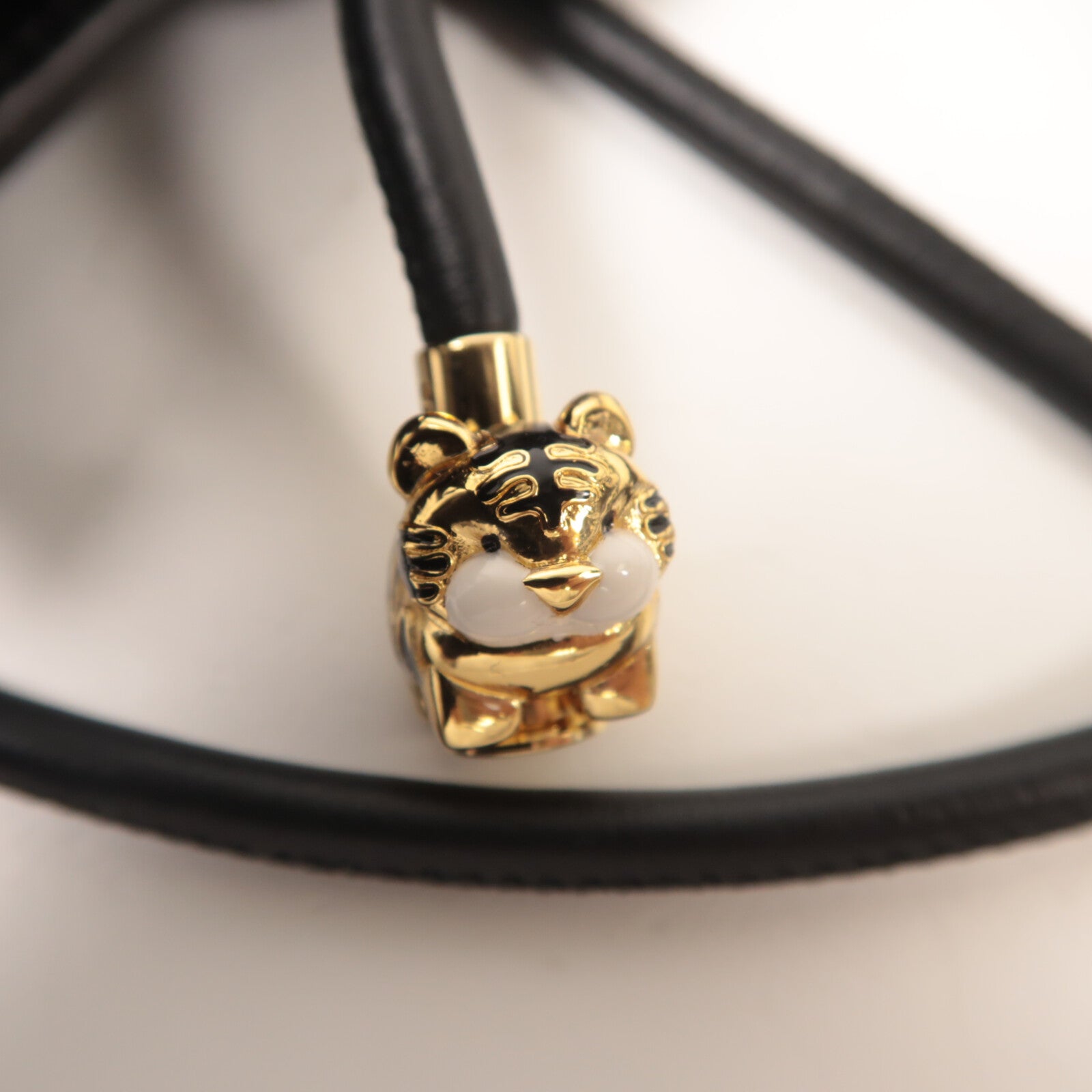 LOEWE 牛皮皮革Joya Pouch肩背袋