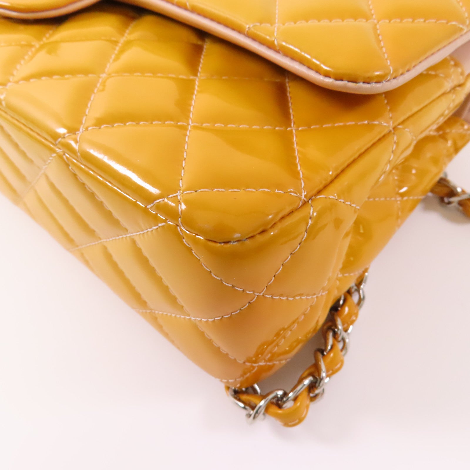 CHANEL 漆皮皮革Classic 25銀扣鏈帶肩背袋
