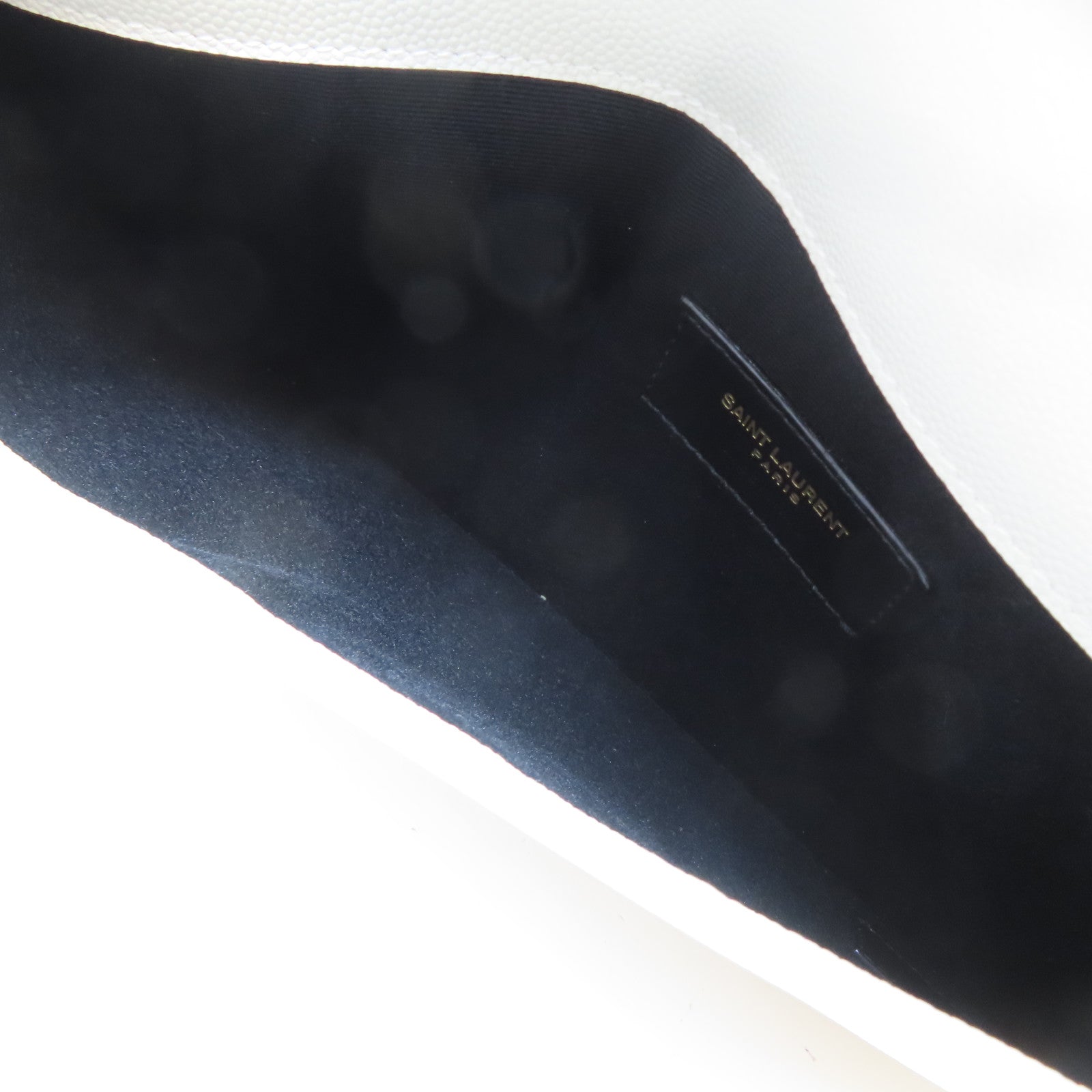YVES SAINT LAURENT 牛皮皮革Clutch Bag金扣手拿包米色