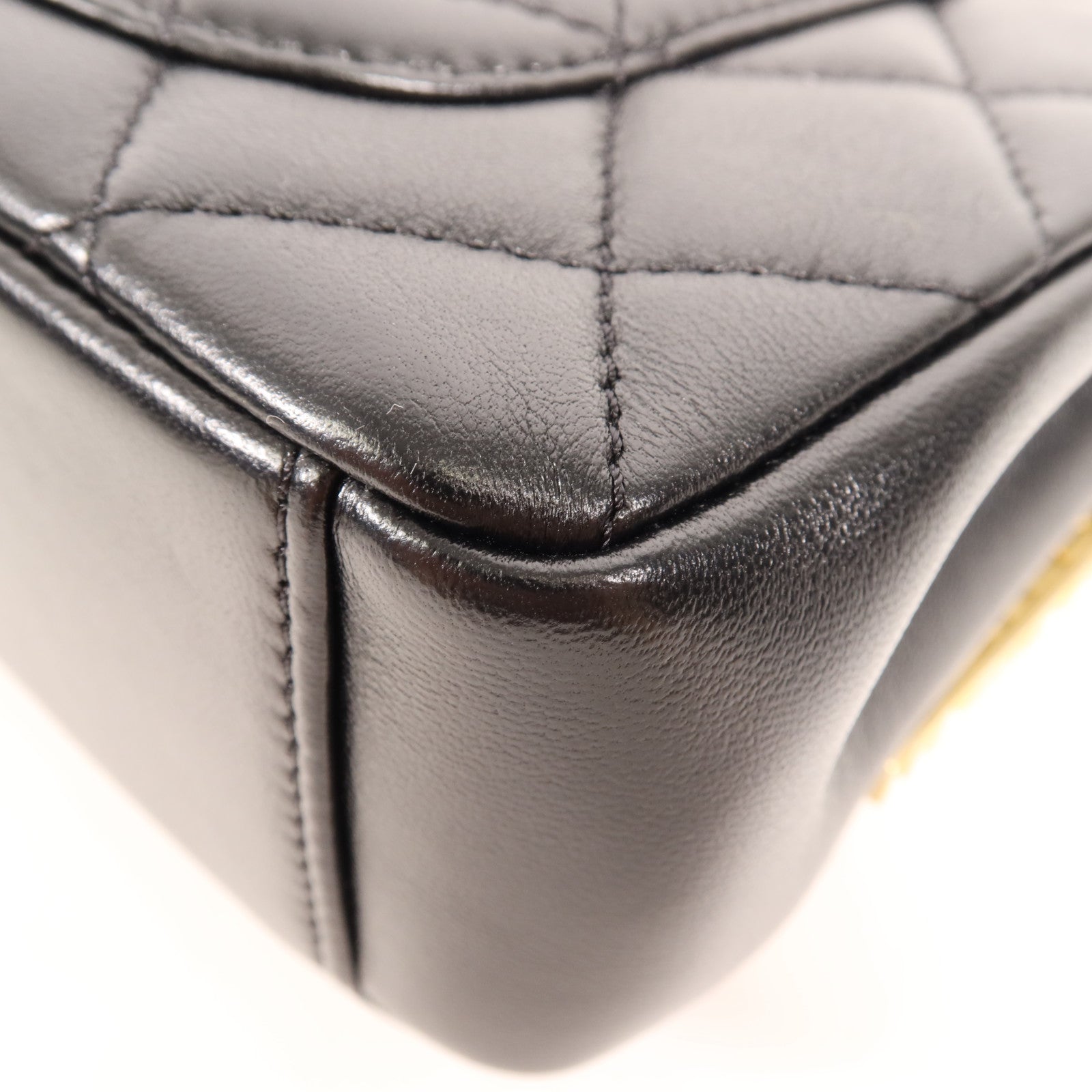 CHANEL 羊皮皮革Matelasse Mini Flap Bag金扣鏈帶肩背袋