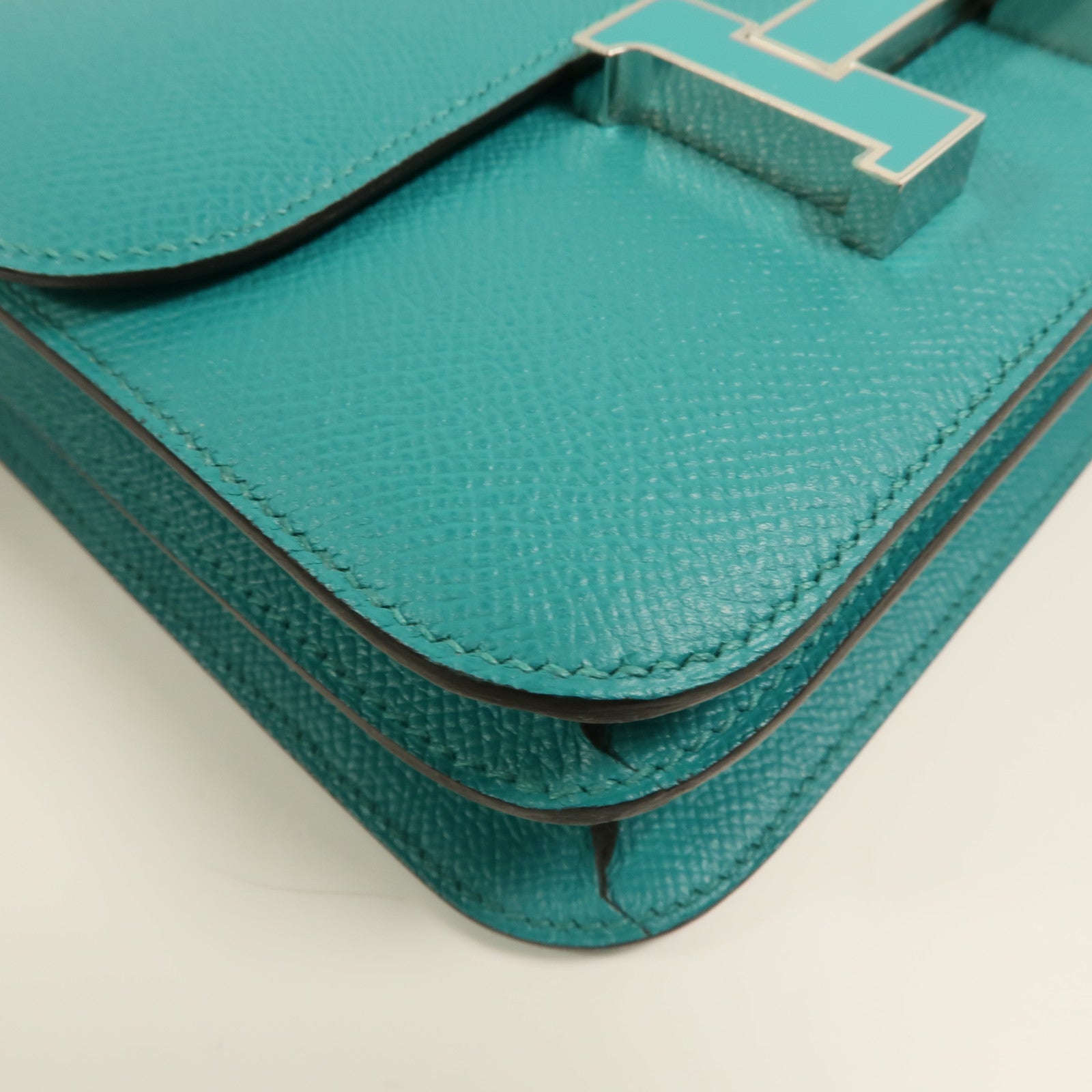 HERMES Epsom皮革Constance Mini肩背袋Bleu Paon