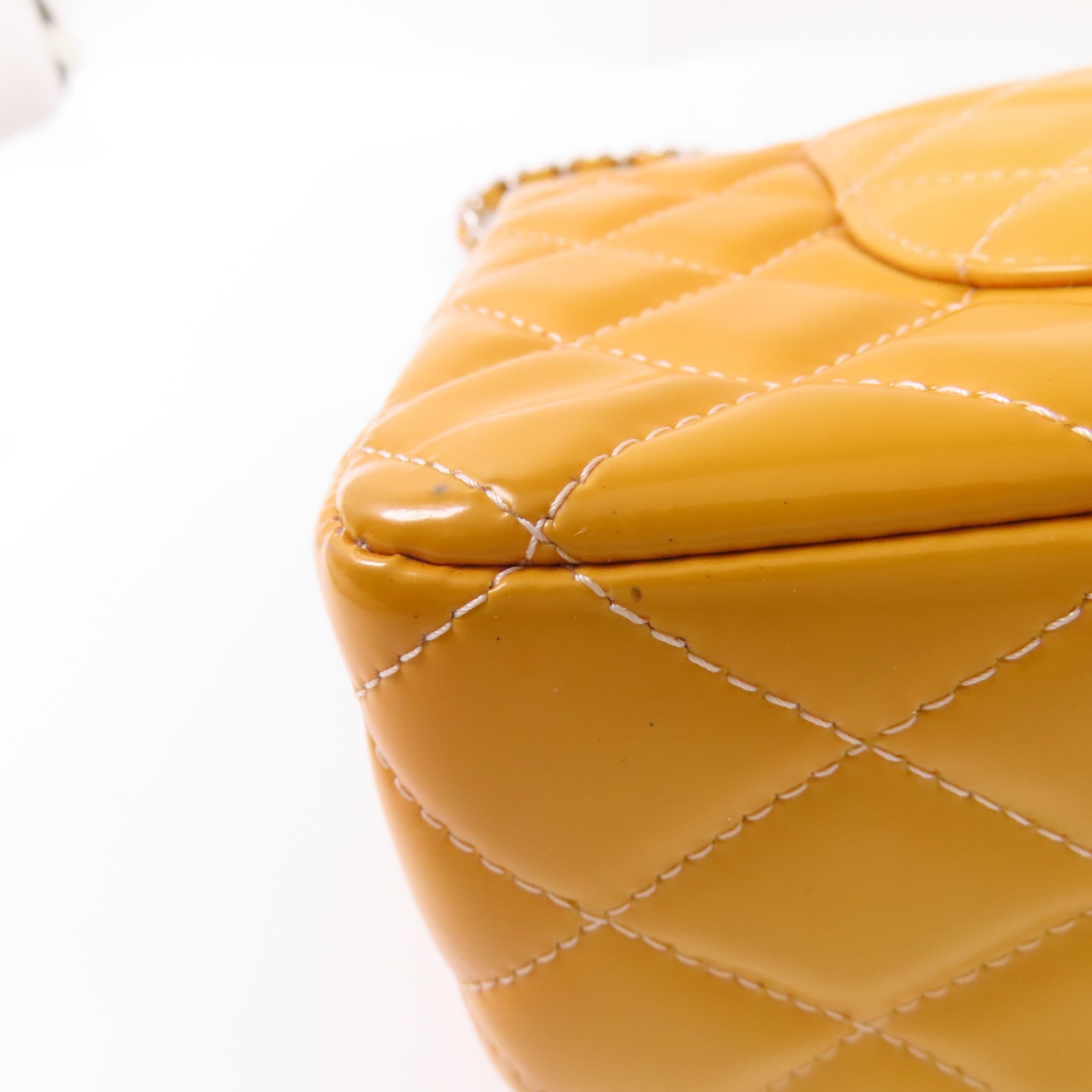 CHANEL 漆皮皮革Classic 25銀扣鏈帶肩背袋