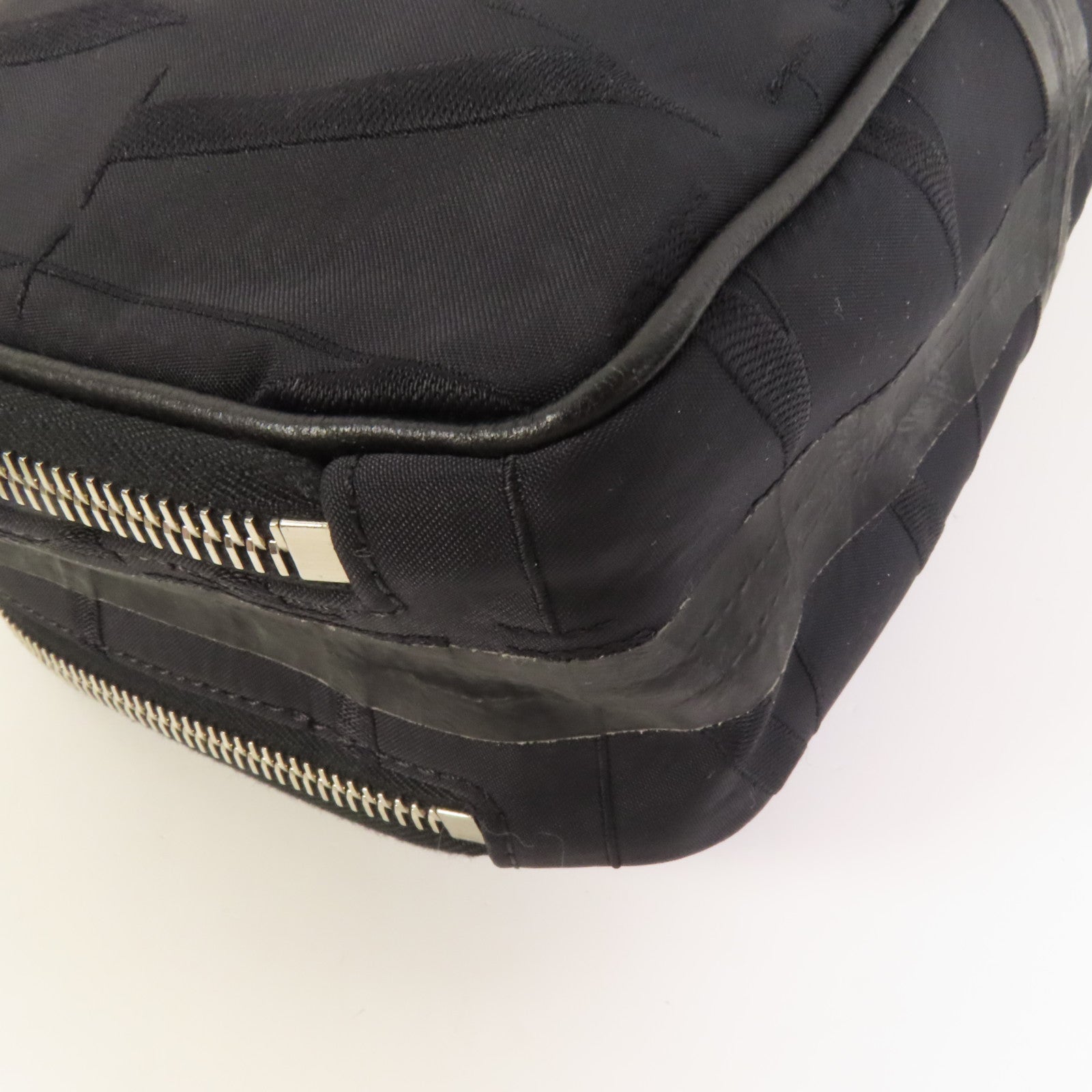 Valentino 尼龍Camera Bag銀扣肩背袋