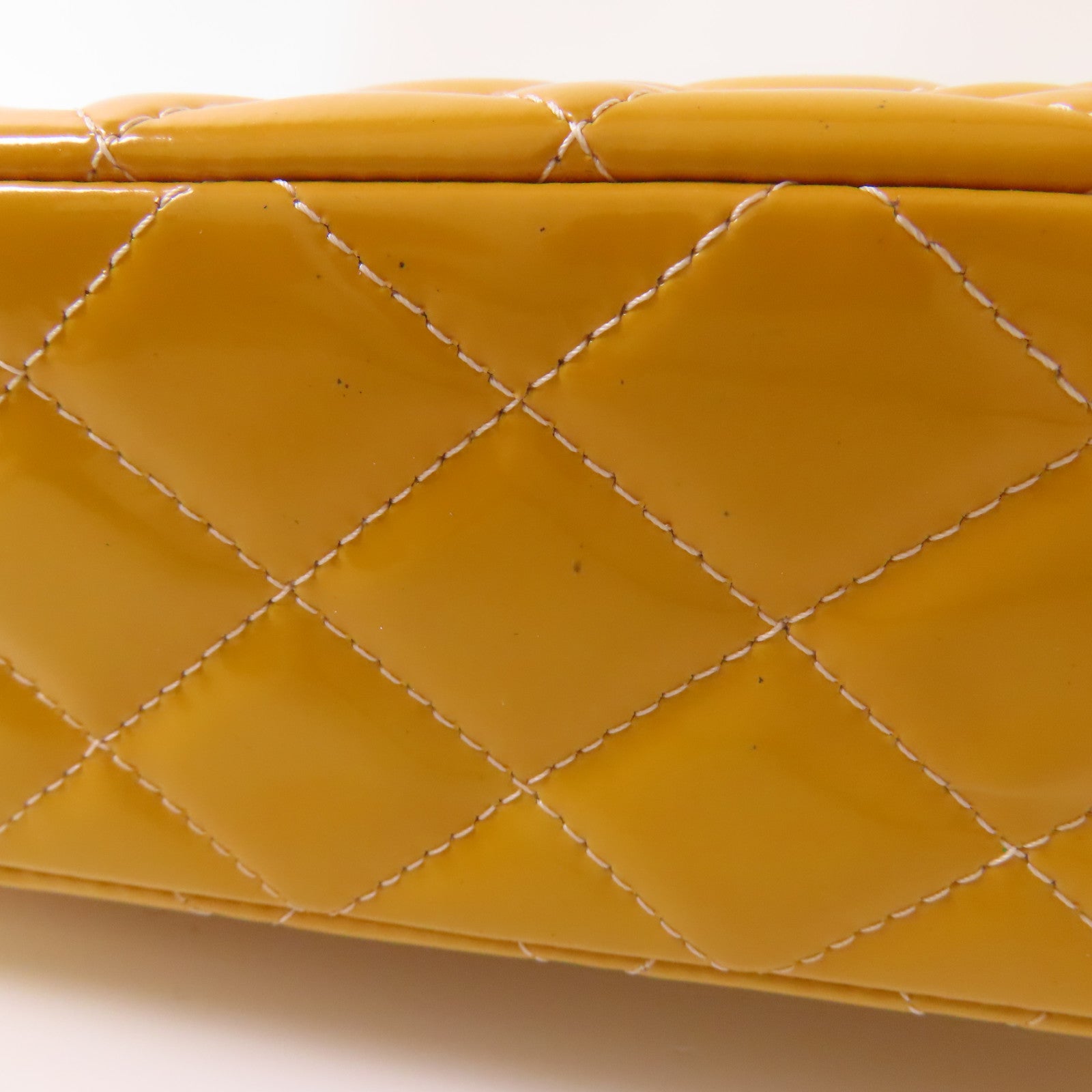 CHANEL 漆皮皮革Classic 25銀扣鏈帶肩背袋