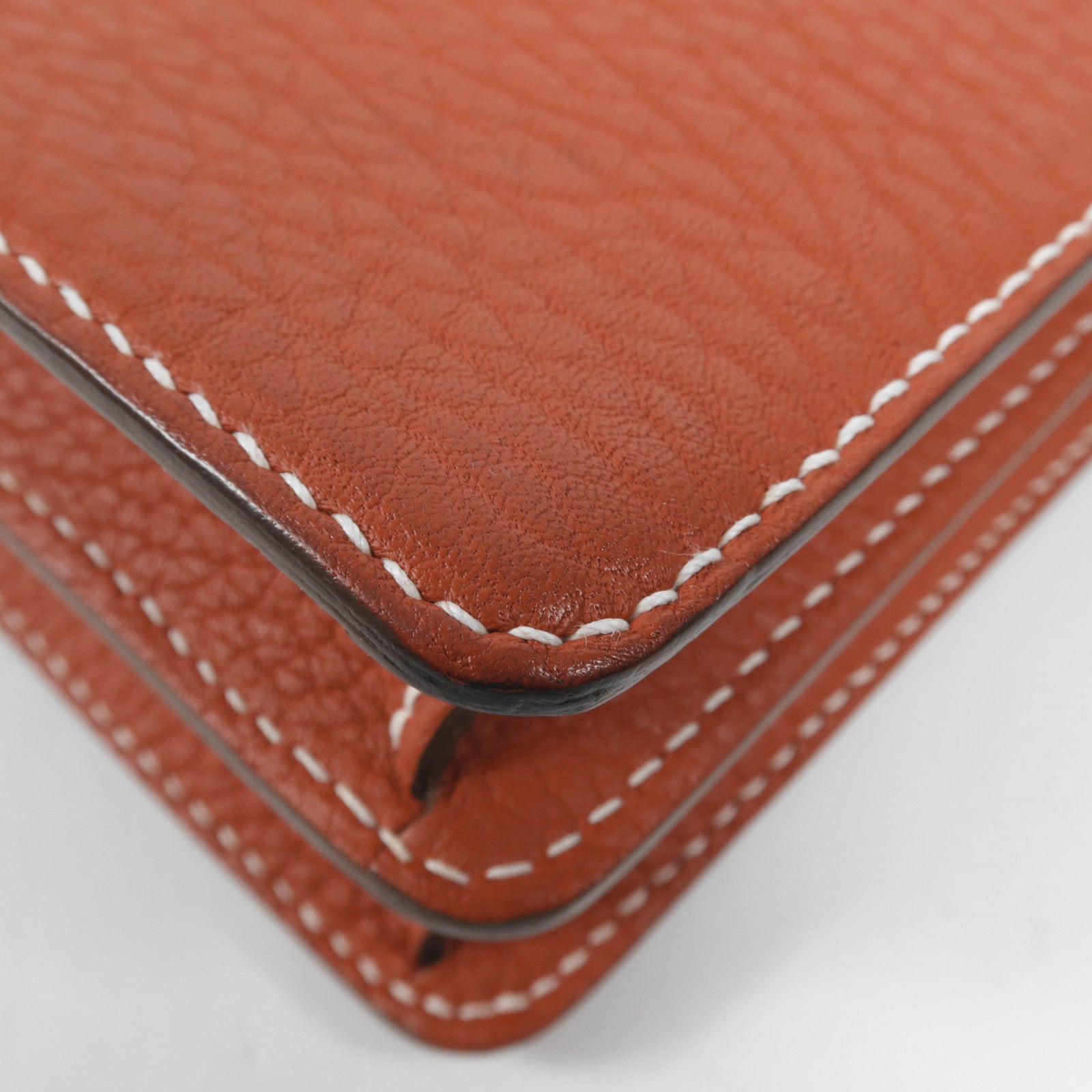 HERMES Clemence皮革Roulis 23金扣肩背袋Sanguine