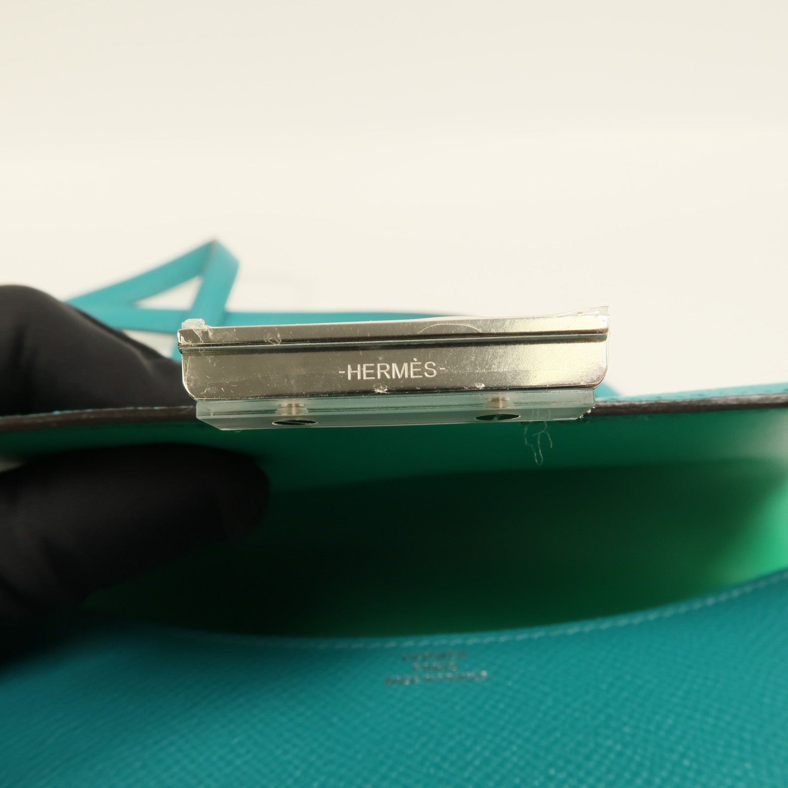 HERMES Epsom皮革Constance Mini肩背袋Bleu Paon