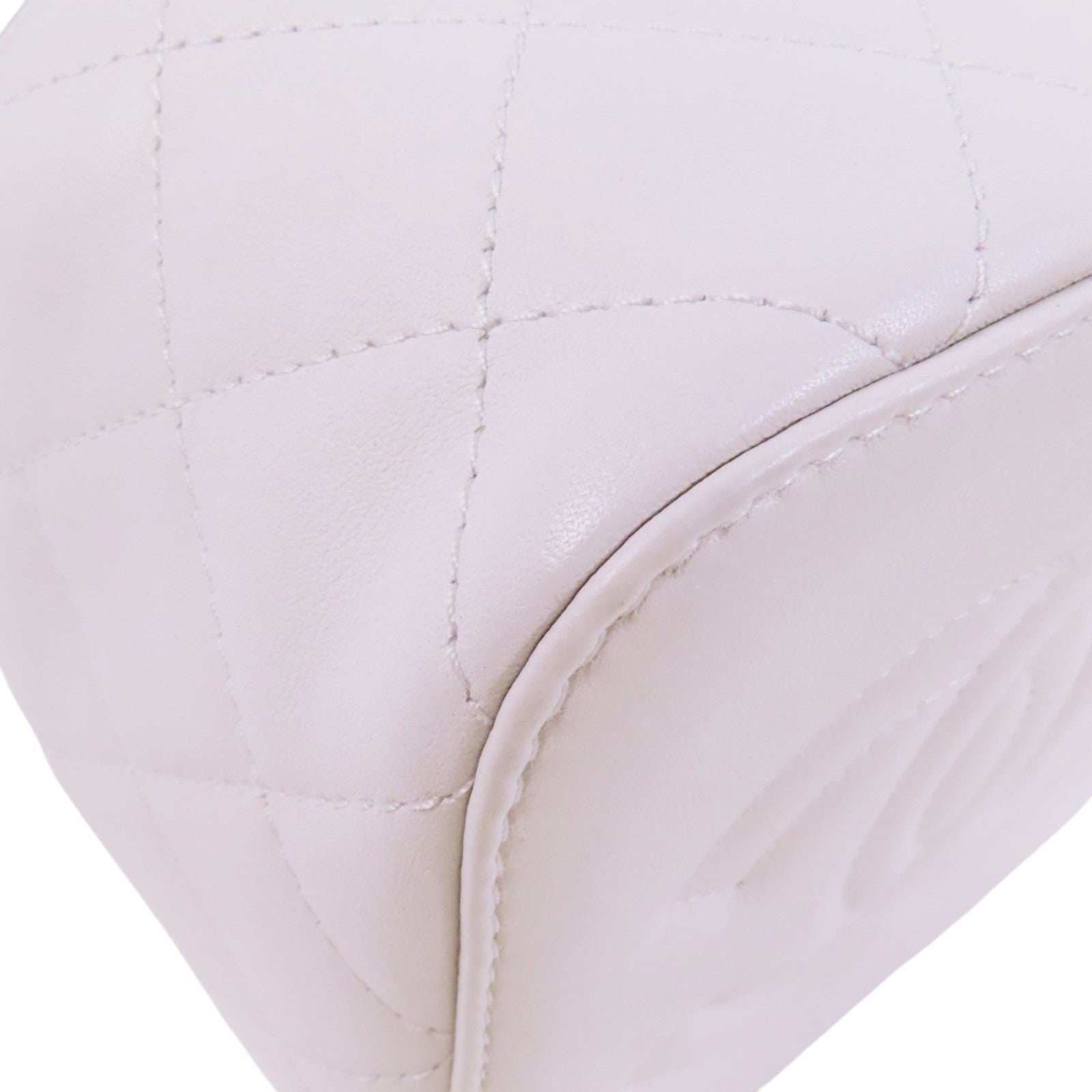 CHANEL 牛皮皮革Vanity Bag金扣鏈帶肩背袋