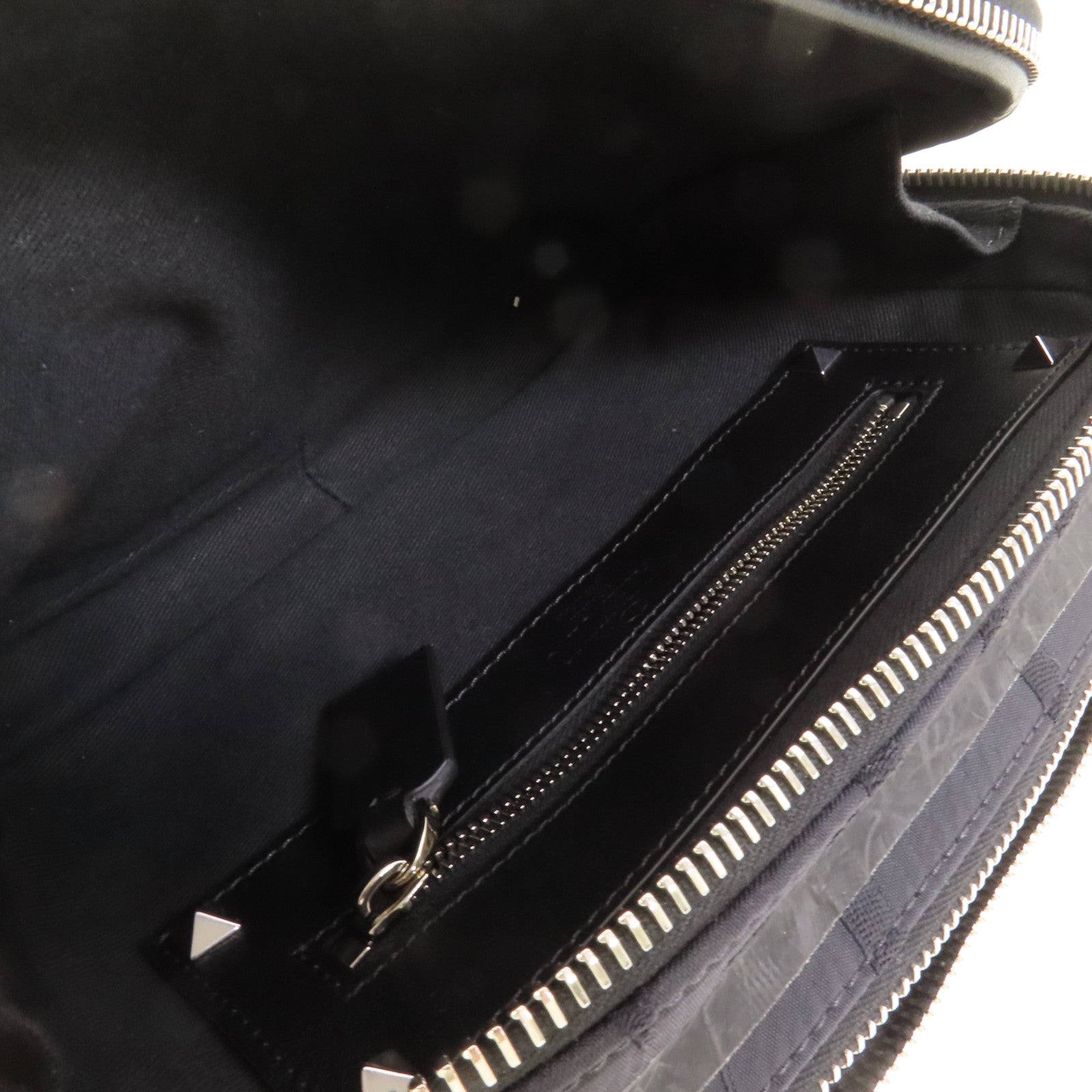 Valentino 尼龍Camera Bag銀扣肩背袋