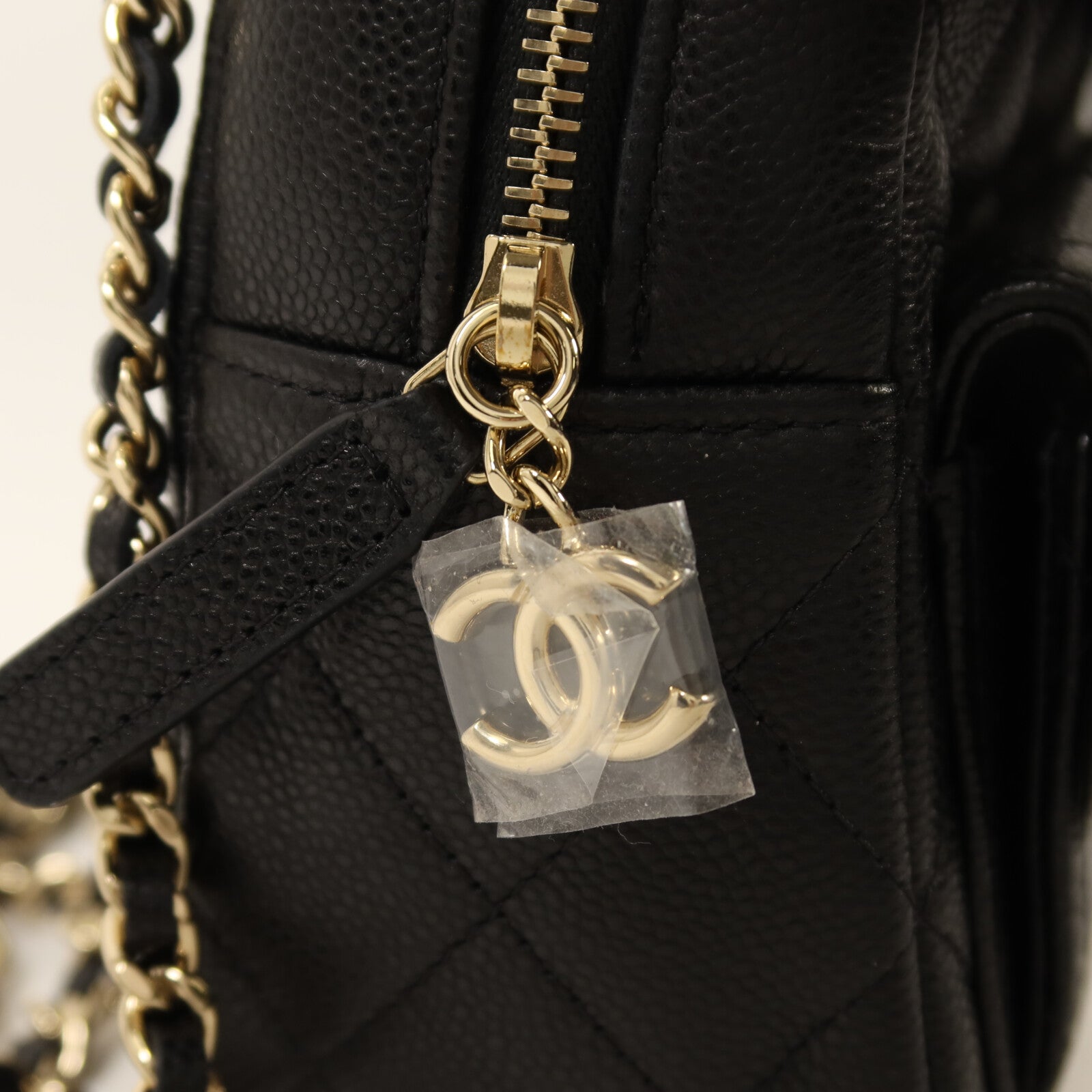 CHANEL 牛皮皮革Matelasse Mini Backpack金扣鏈帶背包