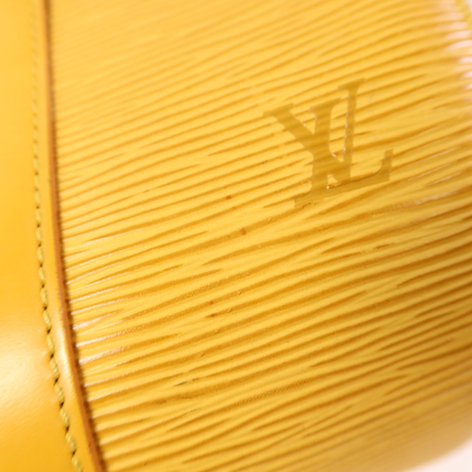 LOUIS VUITTON Epi Soufflot金扣手挽袋