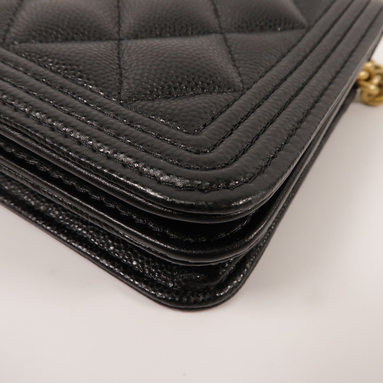 CHANEL 牛皮皮革Boy Wallet On Chain鏈帶肩背袋