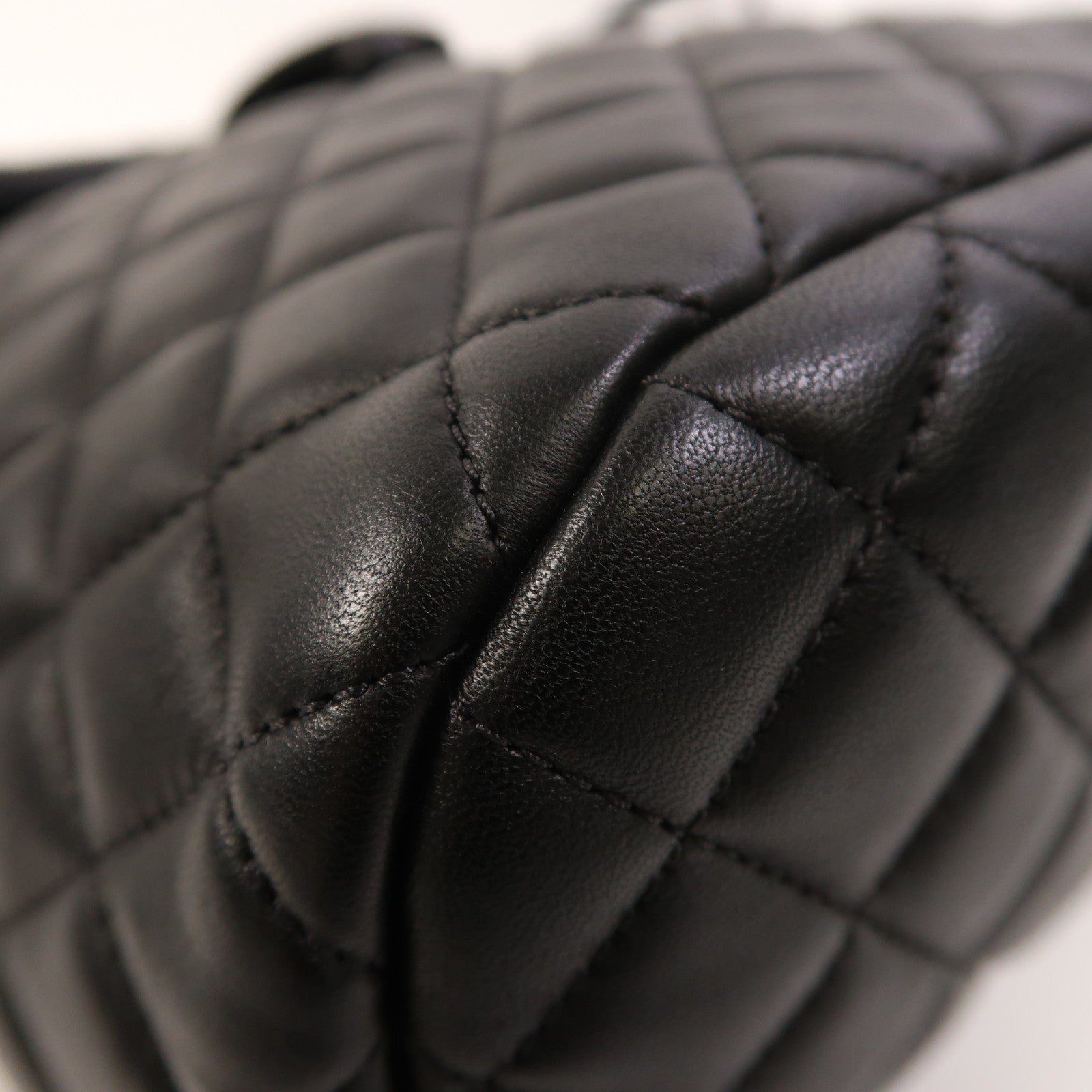 CHANEL 羊皮皮革Backpack金扣背包