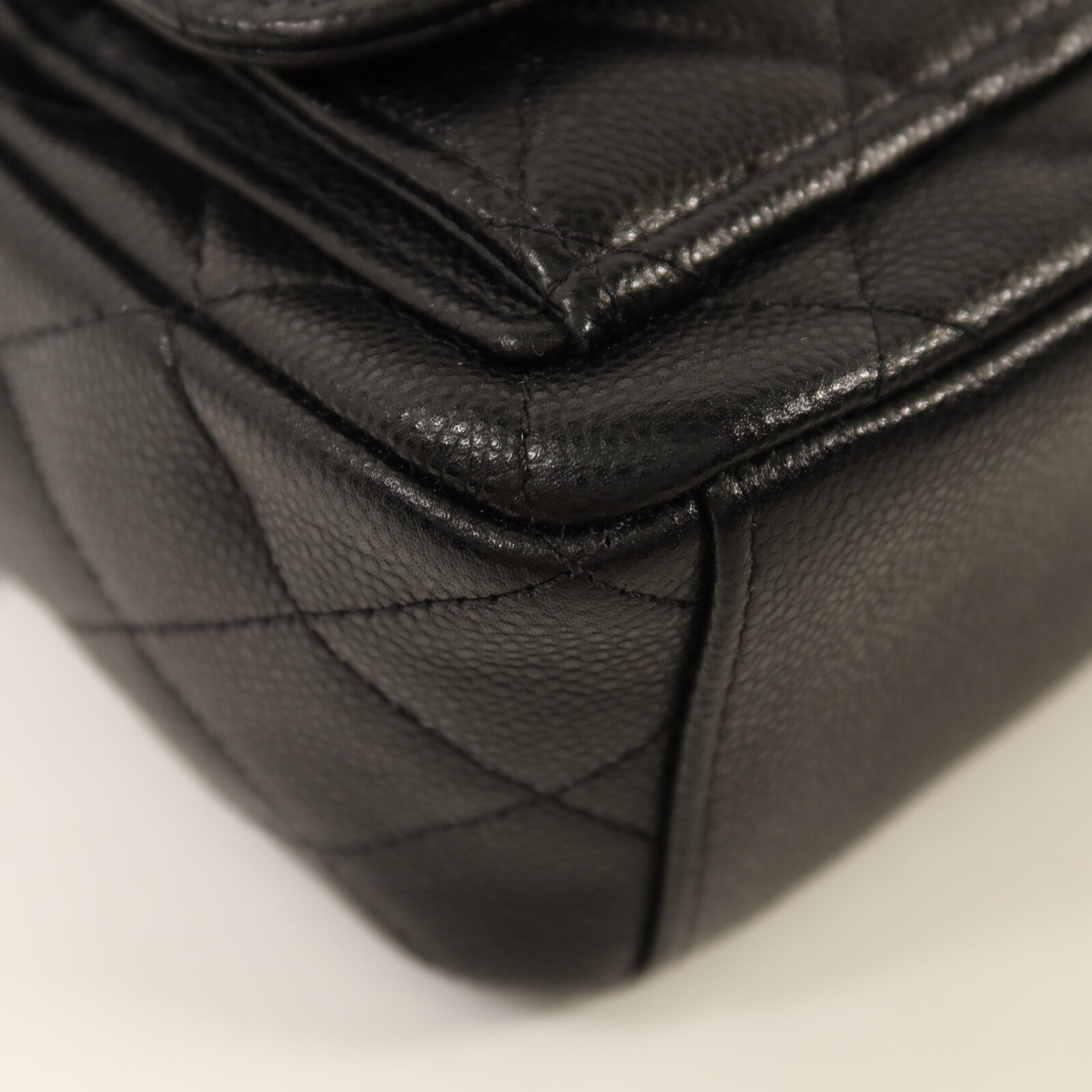 CHANEL 牛皮皮革Matelasse Mini Backpack金扣鏈帶背包
