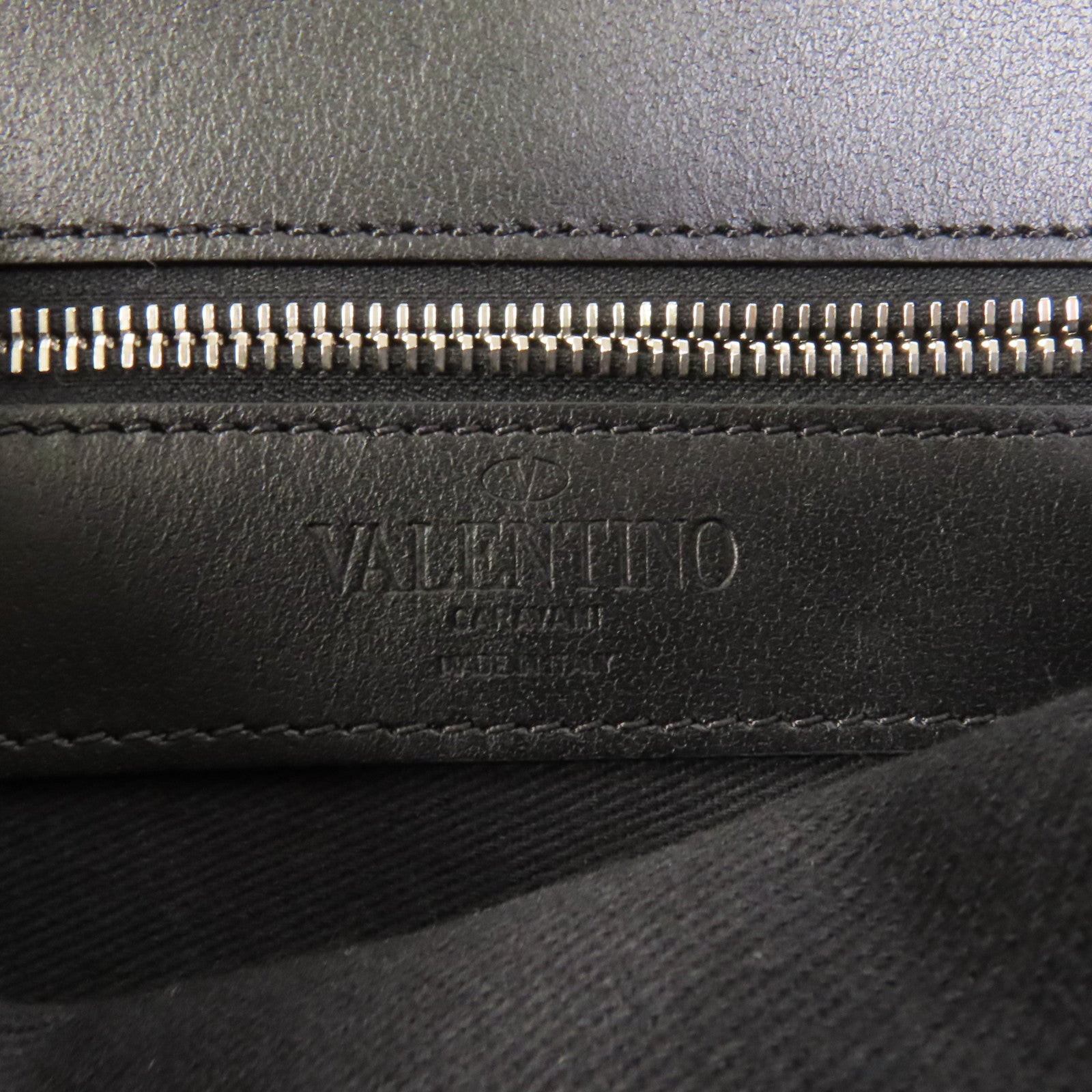 Valentino 尼龍Camera Bag銀扣肩背袋