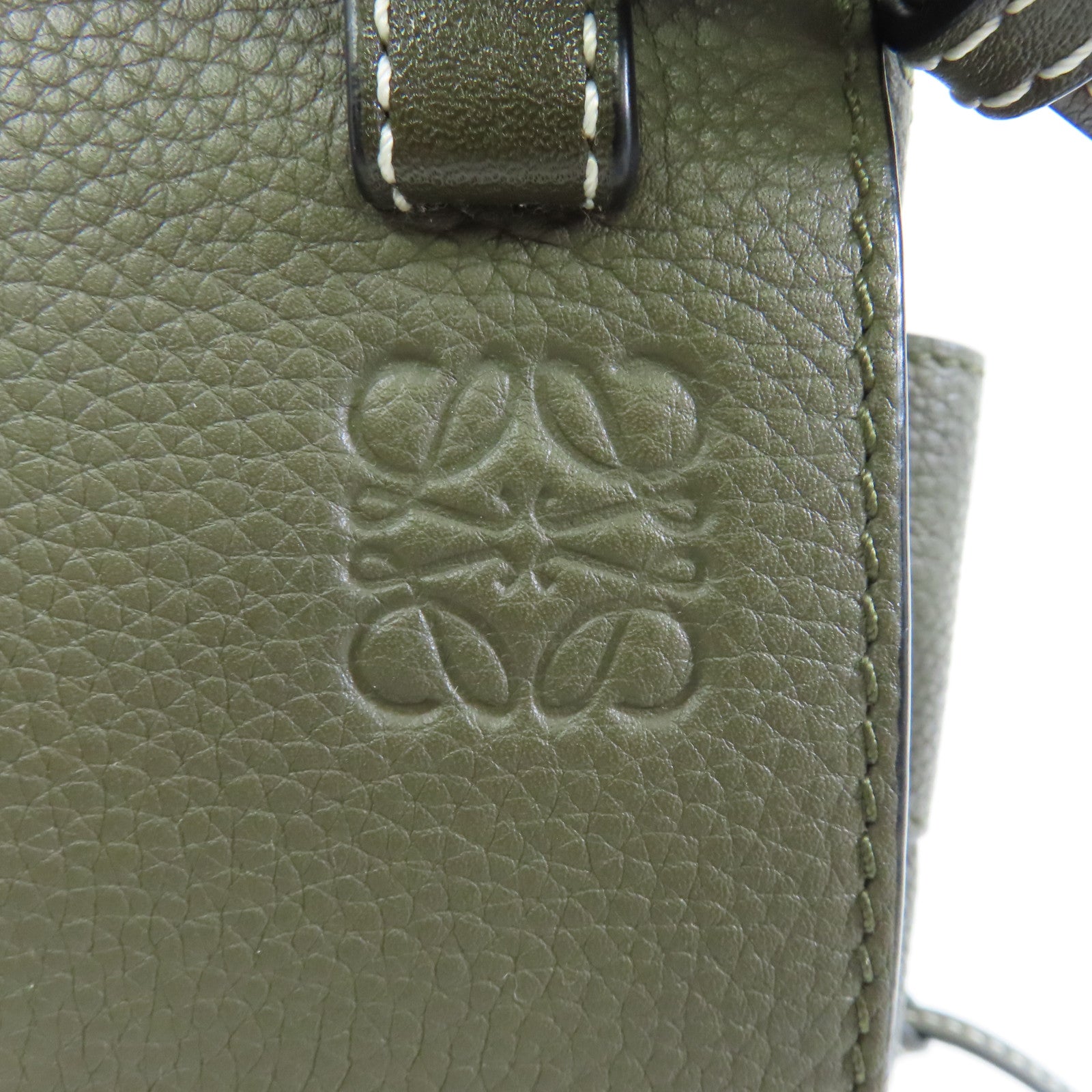 LOEWE 【激減優惠】牛皮皮革Mini Hammock Drawstring Bag銀扣手挽肩背兩用袋卡其色