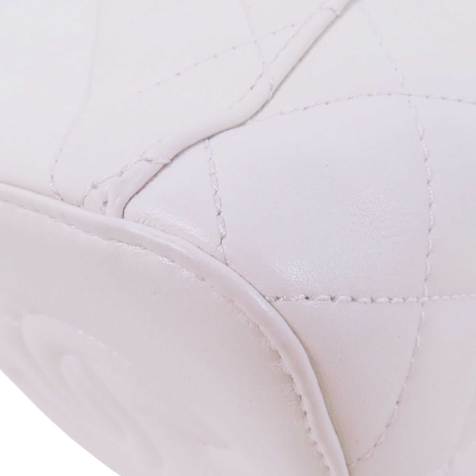 CHANEL 牛皮皮革Vanity Bag金扣鏈帶肩背袋