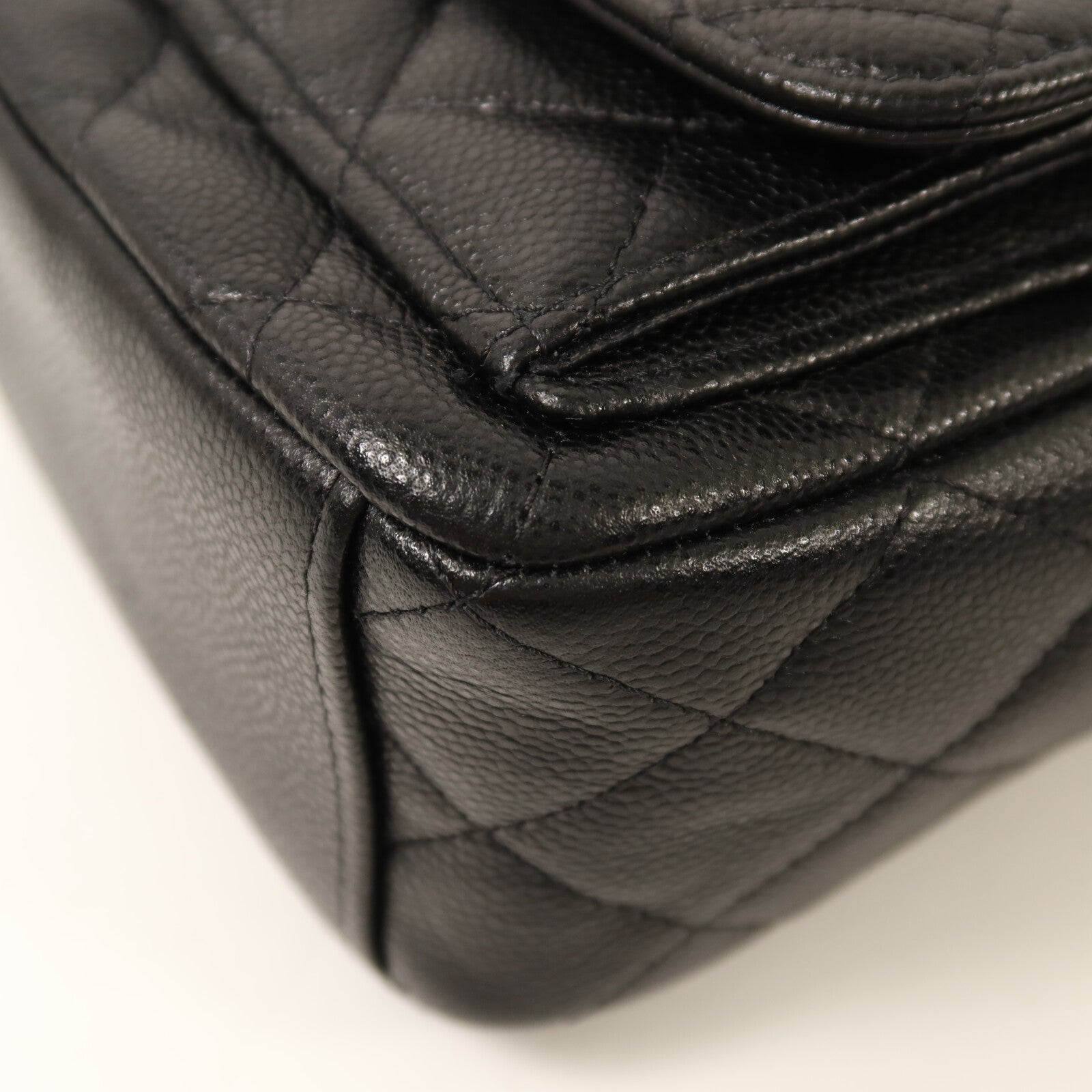 CHANEL 牛皮皮革Matelasse Mini Backpack金扣鏈帶背包
