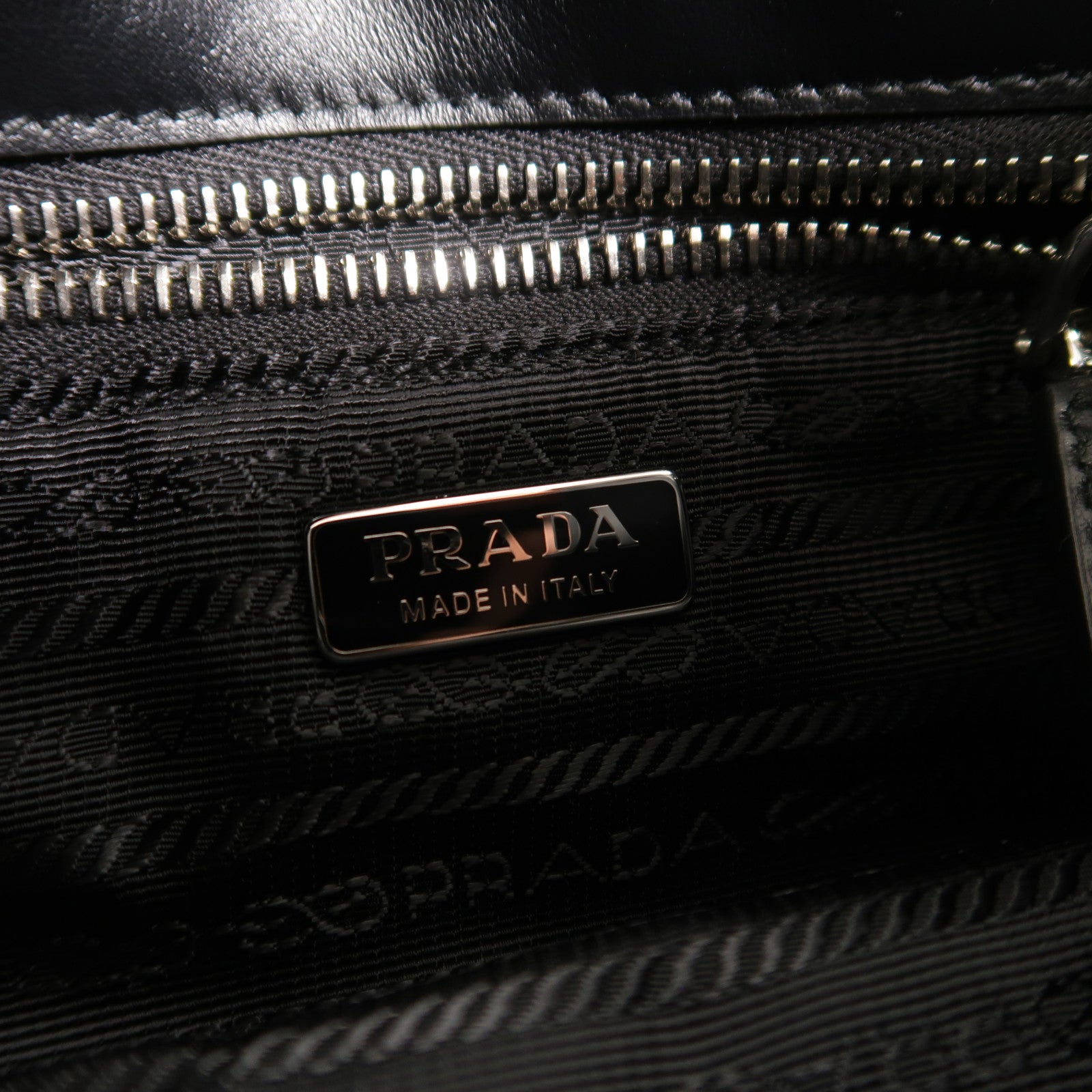 PRADA 尼龍Moon Bag Re-Edition 2002手挽肩背兩用袋