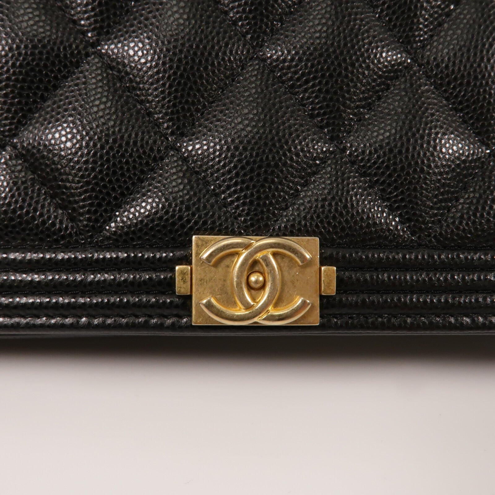 CHANEL 牛皮皮革Boy Wallet On Chain鏈帶肩背袋