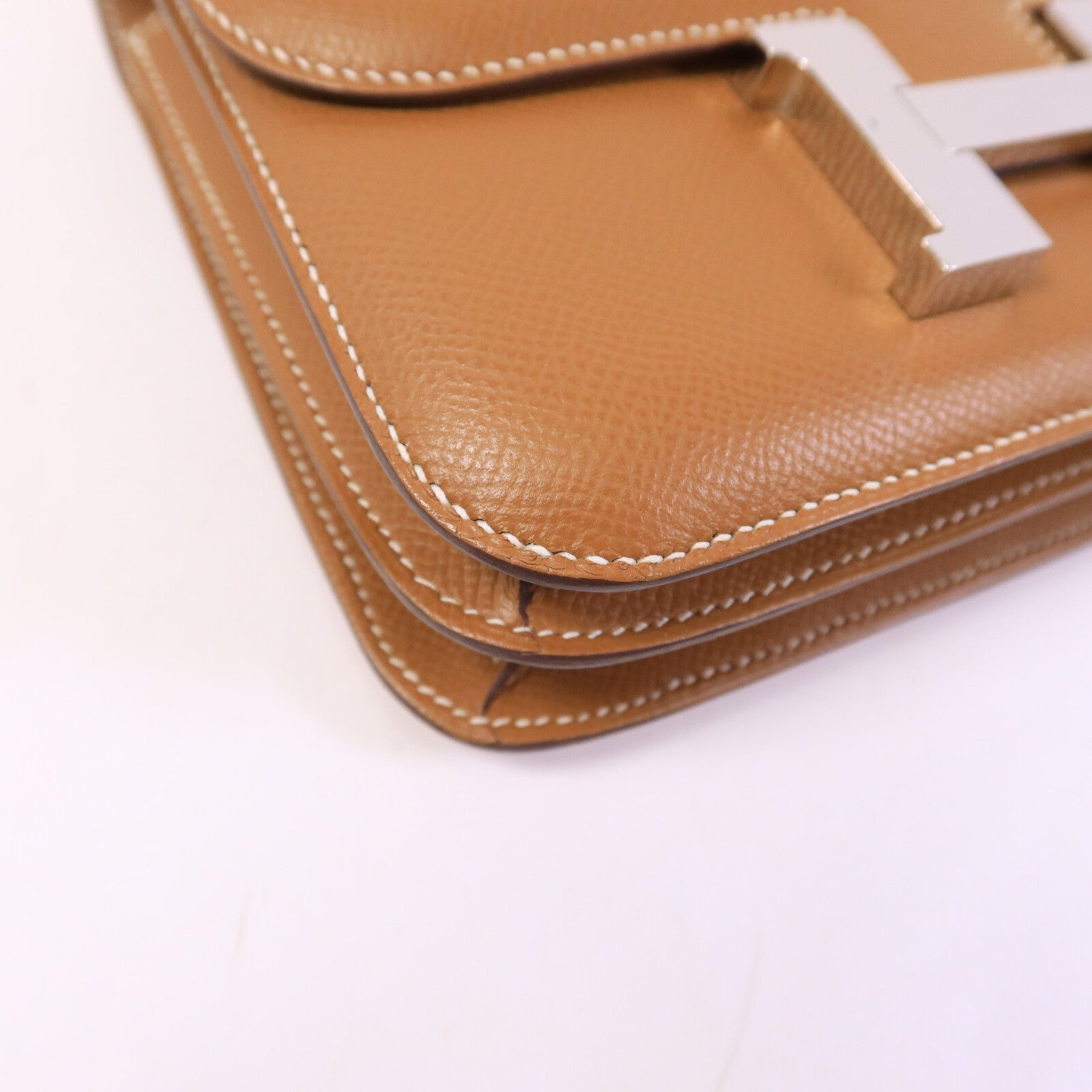 HERMES Epsom皮革Constance Mini肩背袋Gold