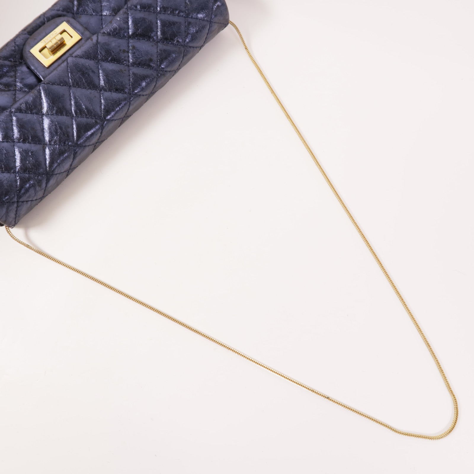 CHANEL 牛皮皮革2.55金扣鏈帶肩背袋