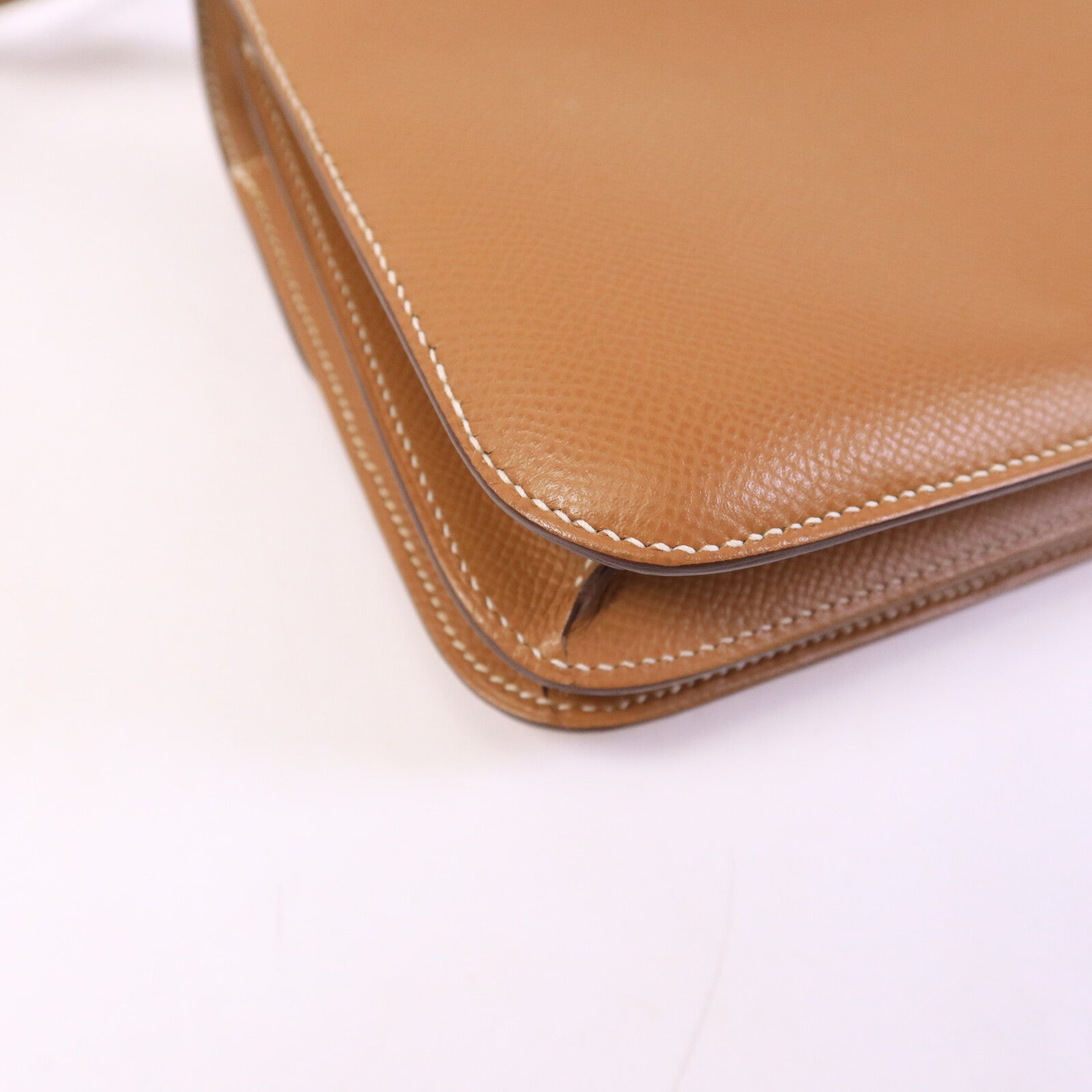 HERMES Epsom皮革Constance Mini肩背袋Gold