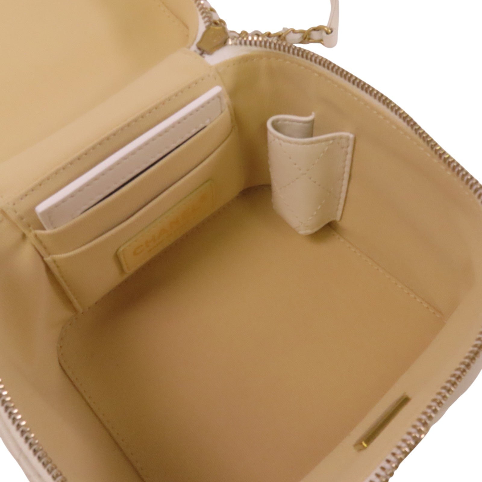 CHANEL 牛皮皮革Vanity Bag金扣鏈帶肩背袋