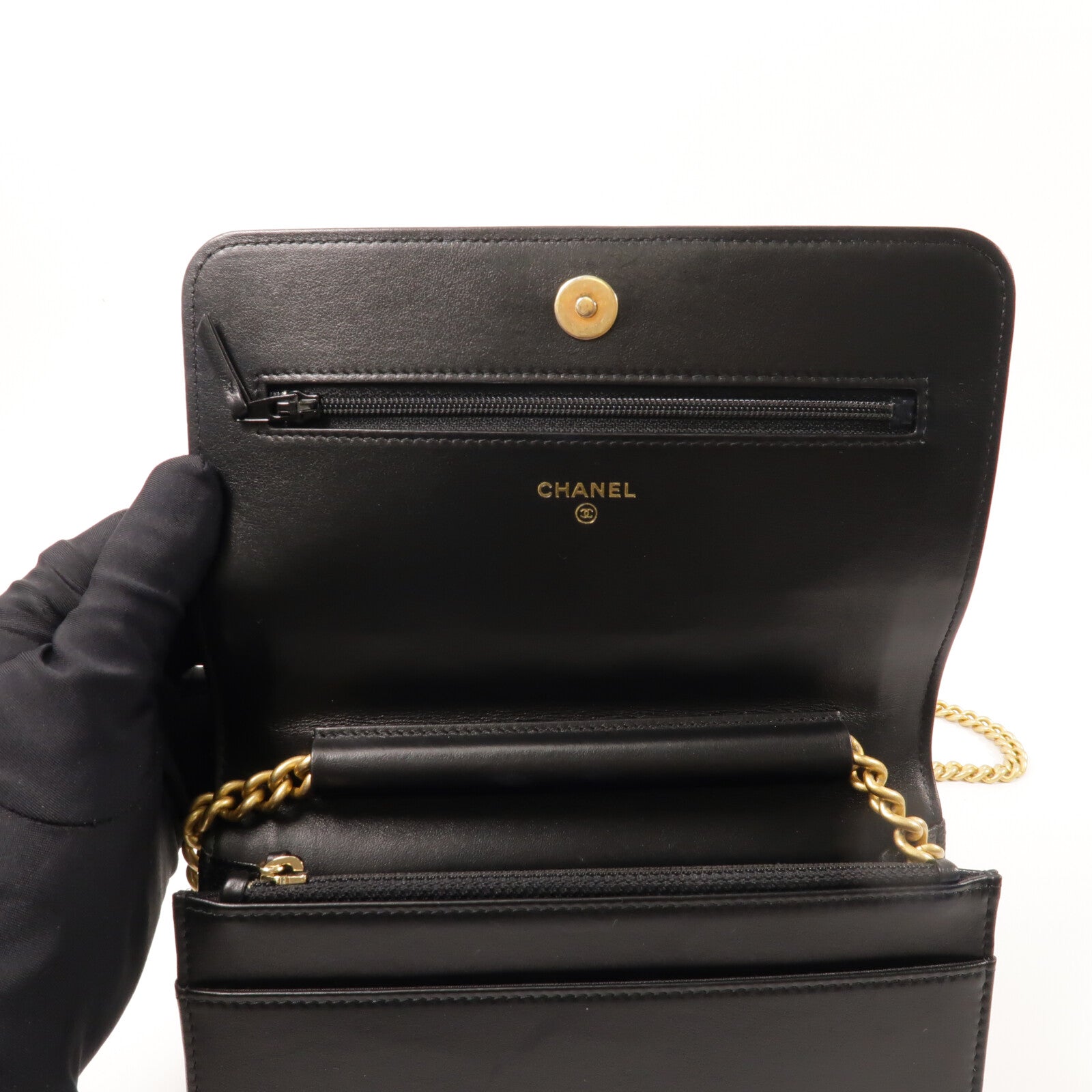 CHANEL 牛皮皮革Boy Wallet On Chain鏈帶肩背袋