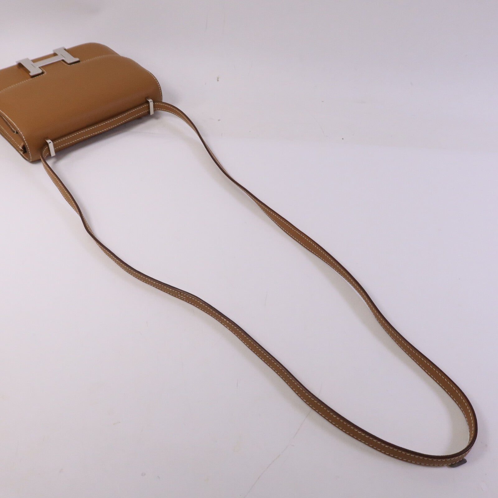 HERMES Epsom皮革Constance Mini肩背袋Gold