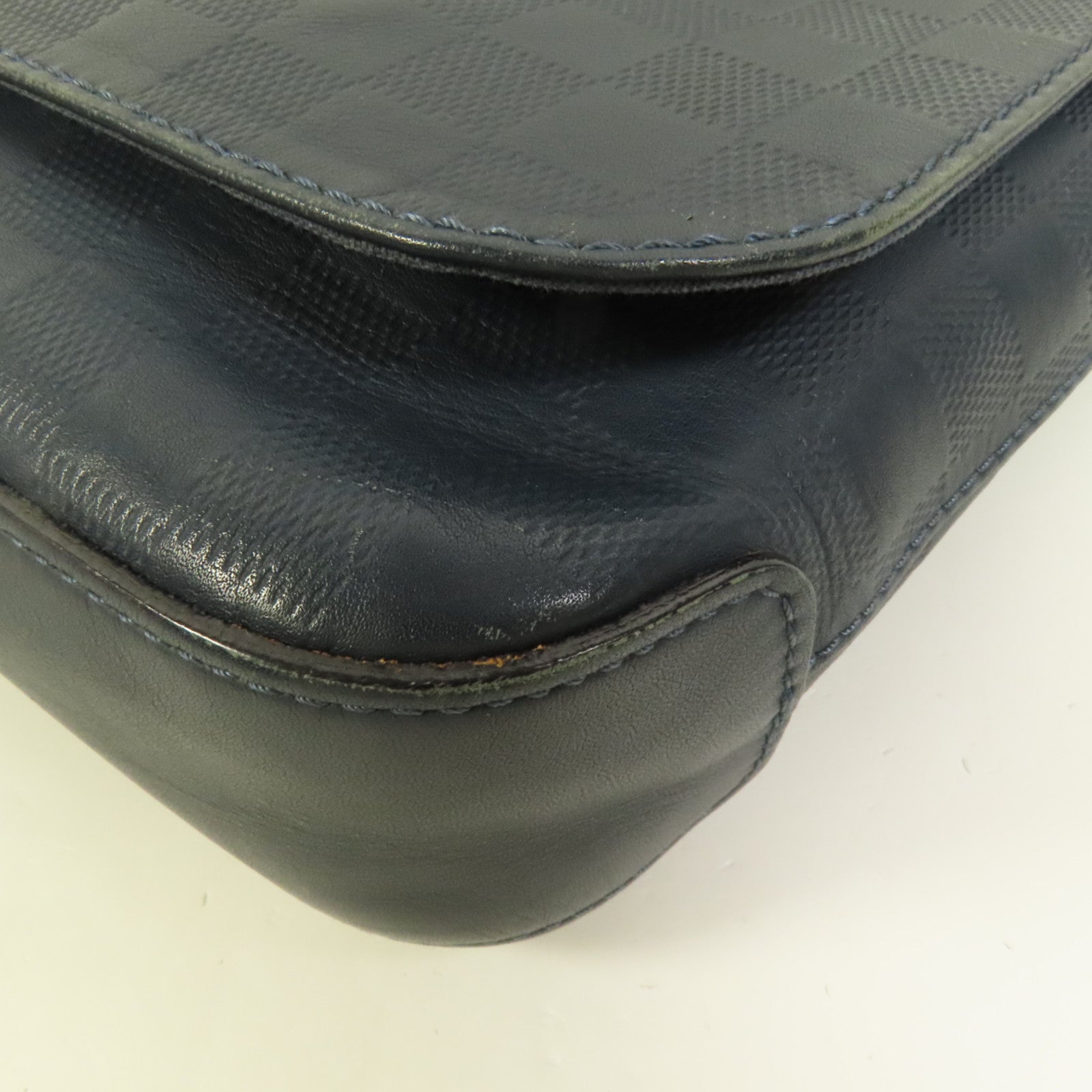 LOUIS VUITTON 【激減優惠】Damier Infini Distrist PM銀扣肩背袋