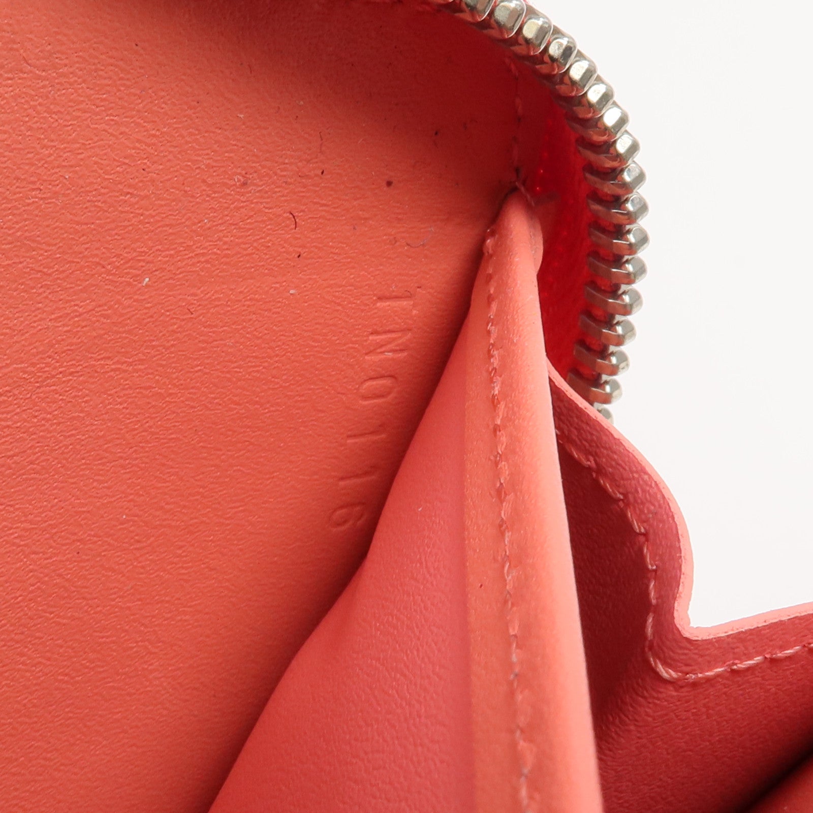 LOUIS VUITTON 【激減優惠】Monogram Vernis Rayure Zippy Wallet銀扣長錢包