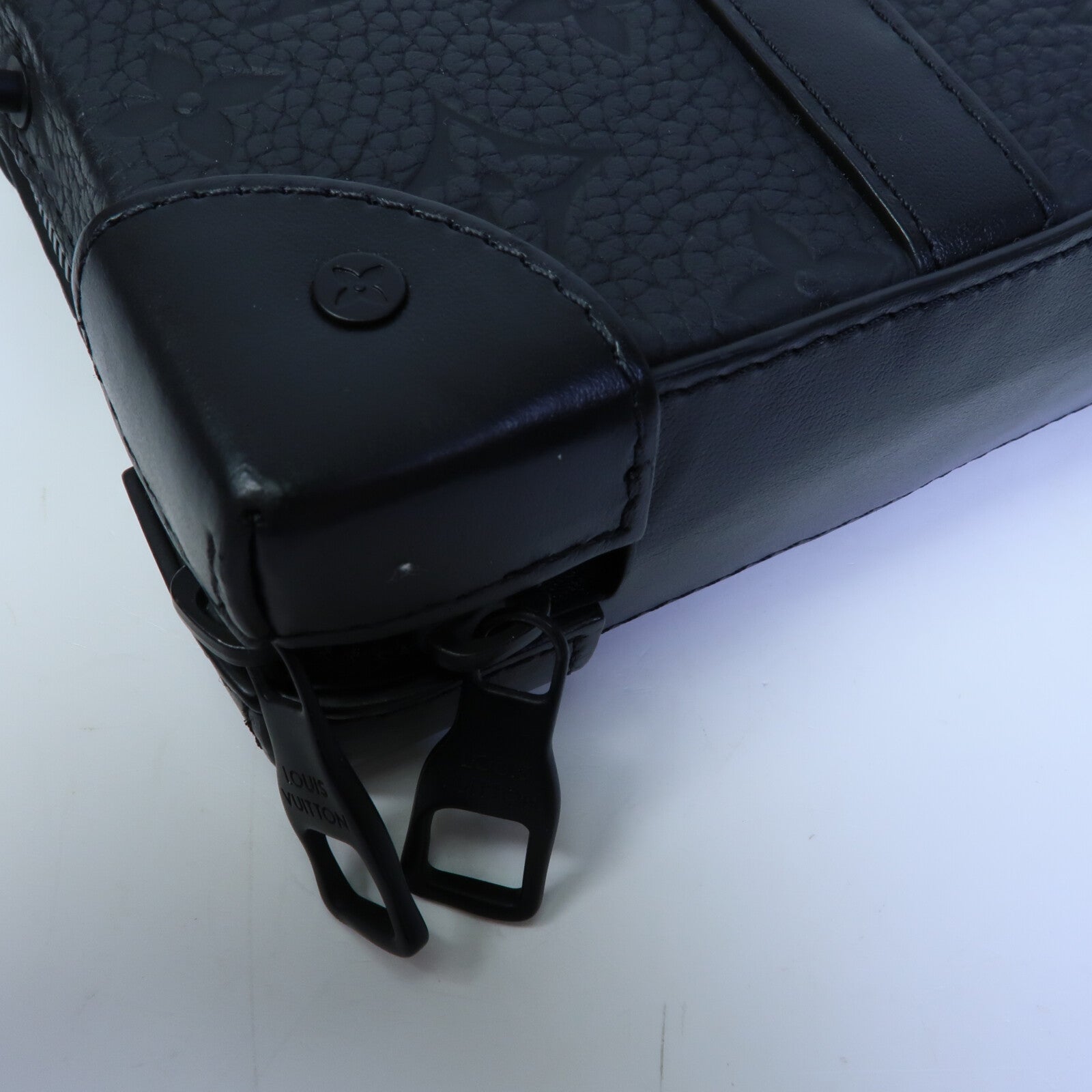LOUIS VUITTON Monogram Taurillon Soft Trunk肩背袋