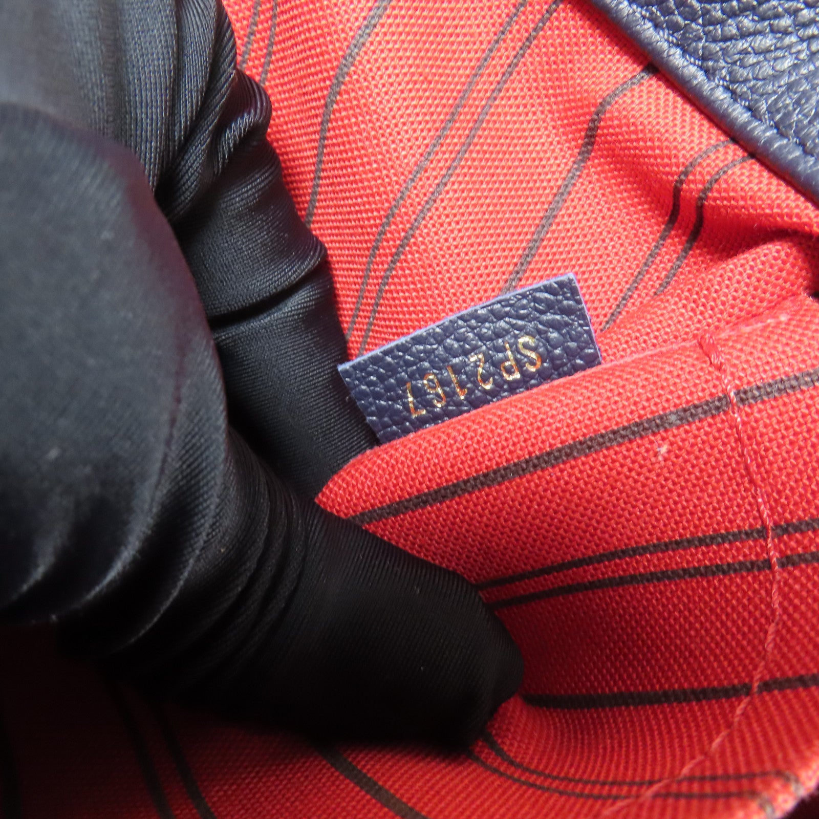 LOUIS VUITTON Monogram Empreinte Montaigne MM金扣手挽肩背兩用袋