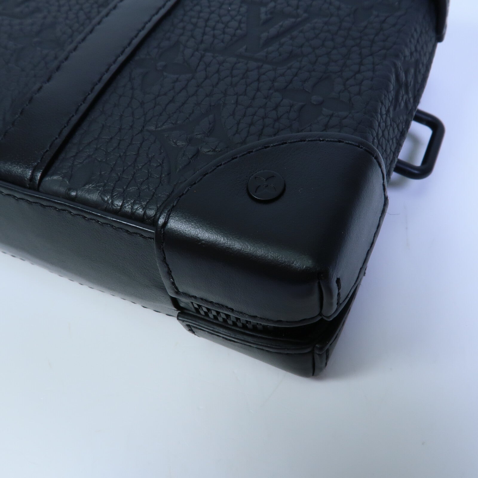 LOUIS VUITTON Monogram Taurillon Soft Trunk肩背袋