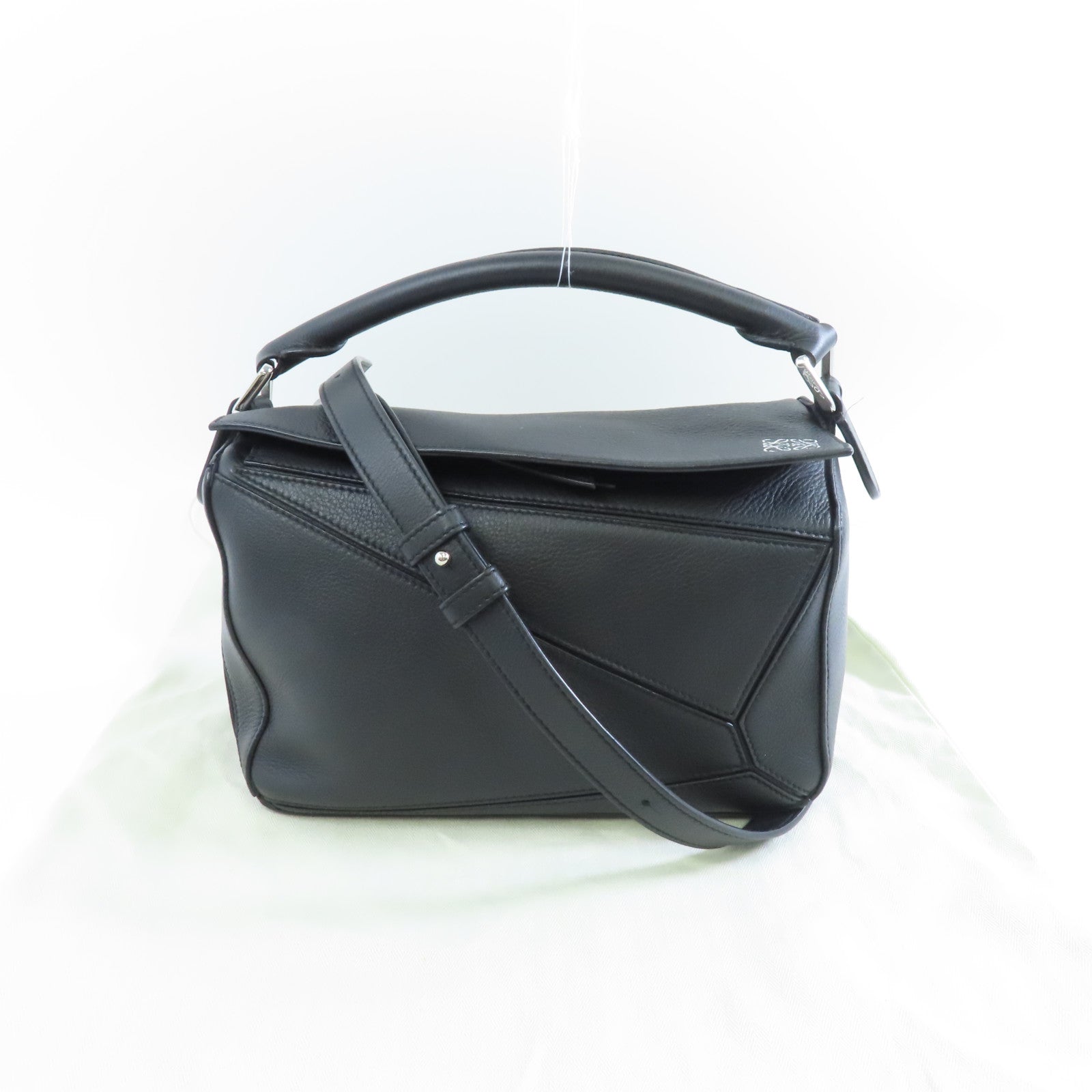 LOEWE 牛皮皮革Puzzle Small銀扣手挽肩背兩用袋黑色
