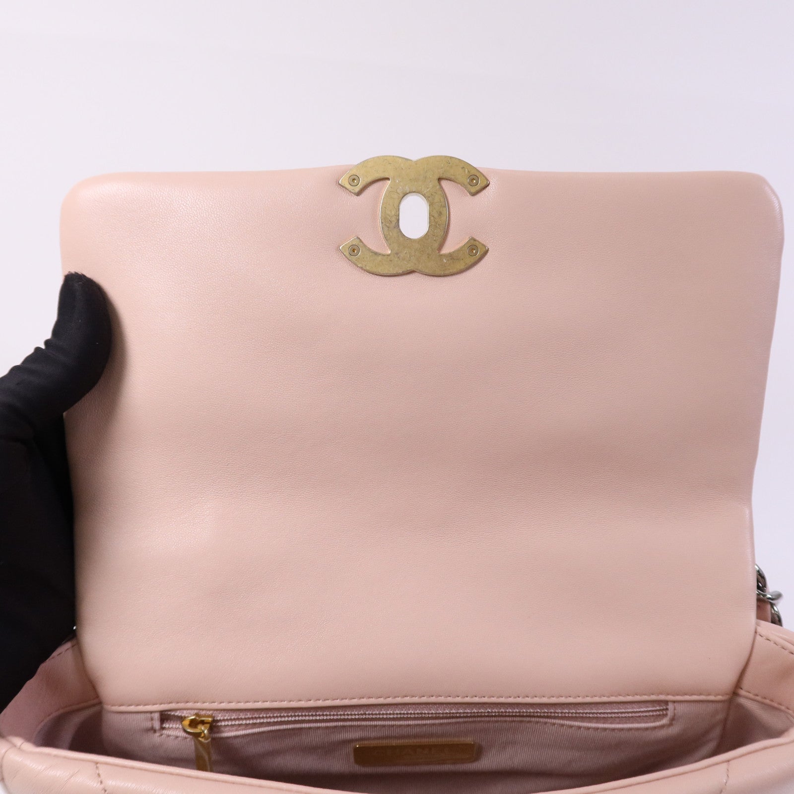 CHANEL 【激減優惠】羊皮皮革Chanel 19 Small鏈帶肩背袋