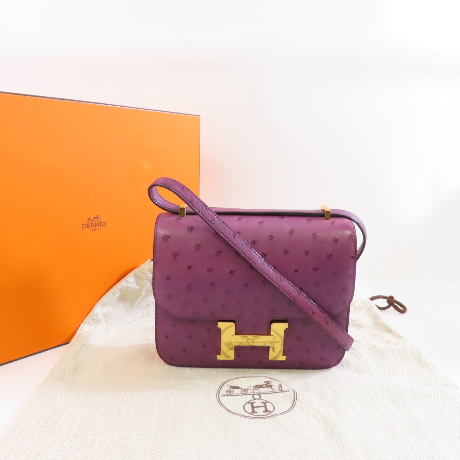 HERMES 鴕鳥皮革Constance Mini金扣肩背袋Anemone紫色