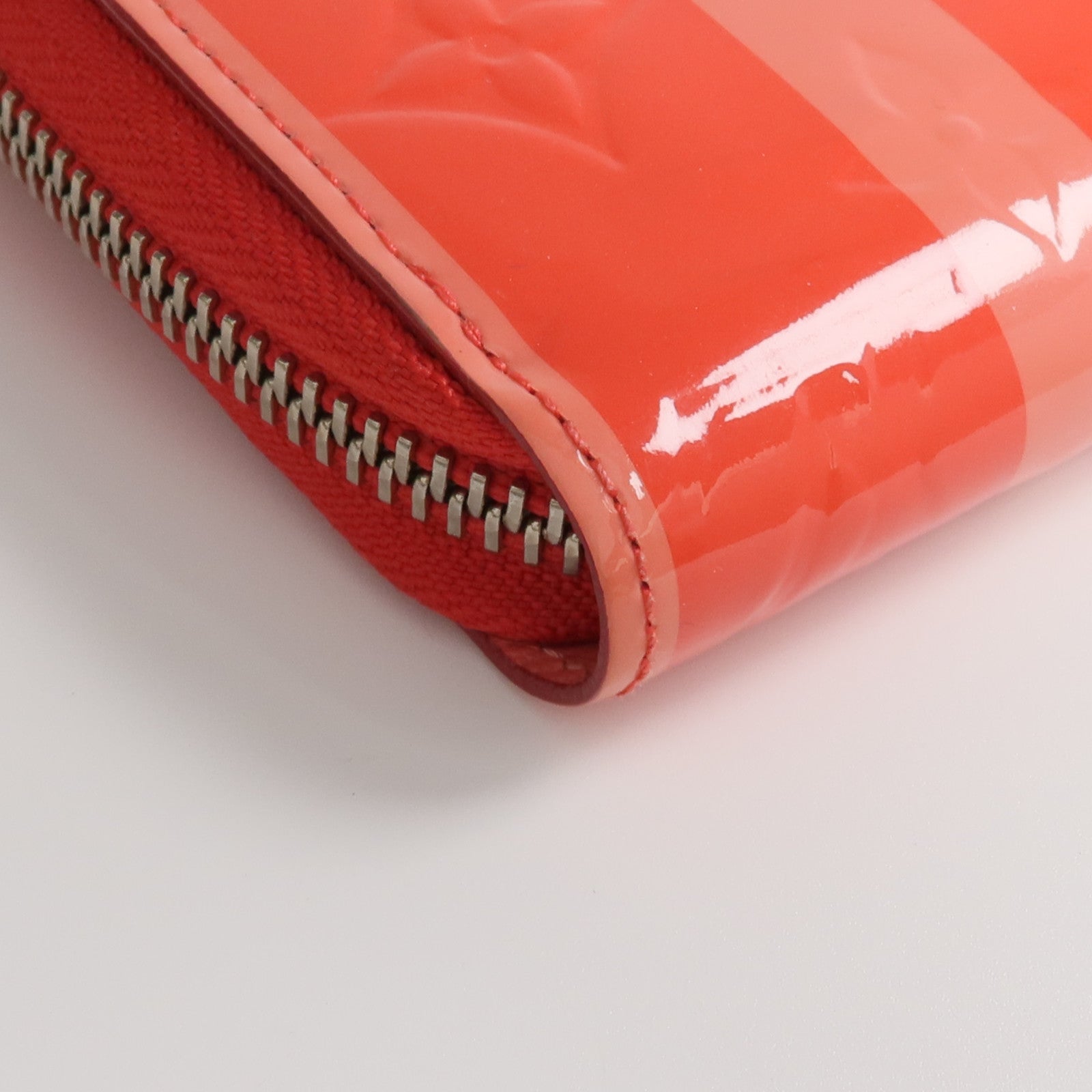 LOUIS VUITTON 【激減優惠】Monogram Vernis Rayure Zippy Wallet銀扣長錢包