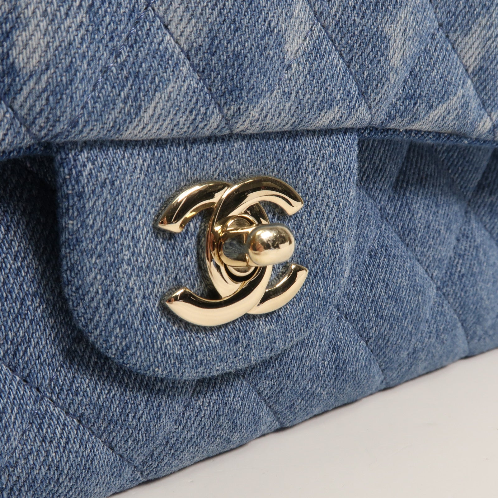 CHANEL 牛仔布Classic 25金扣鏈帶肩背袋