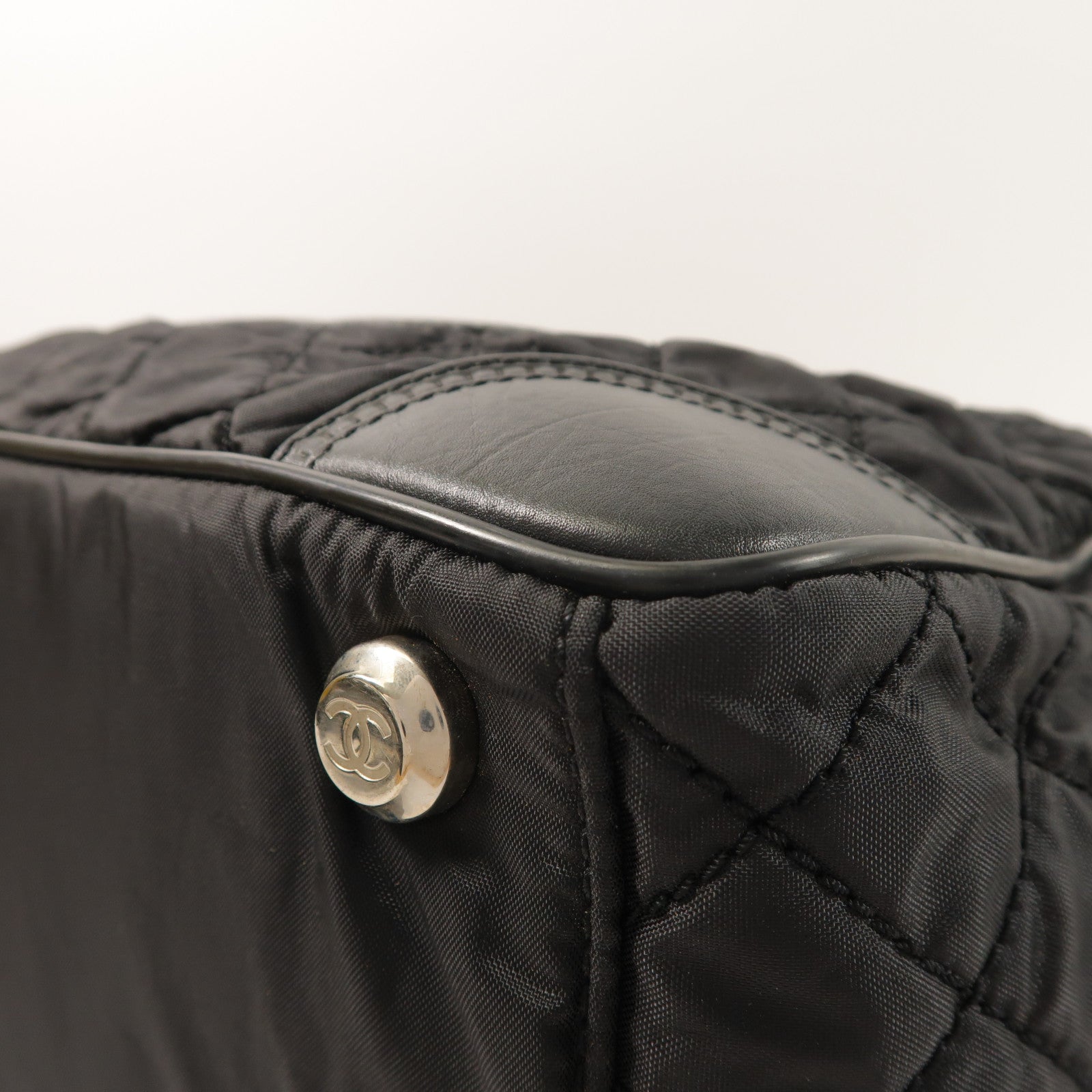 CHANEL 尼龍Shoulder Bag銀扣肩背袋
