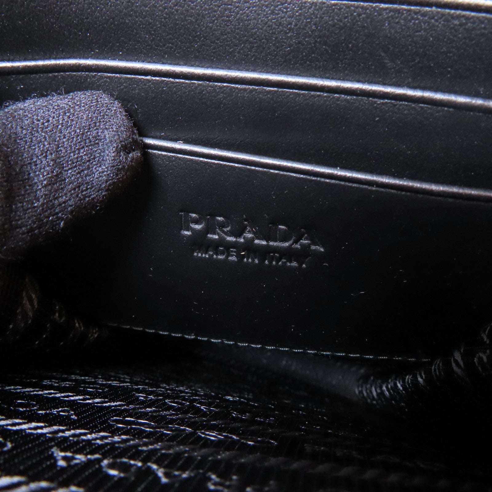 PRADA 【激減優惠】皮革Leather Phone Case Shoulder Bag銀扣肩背袋黑色