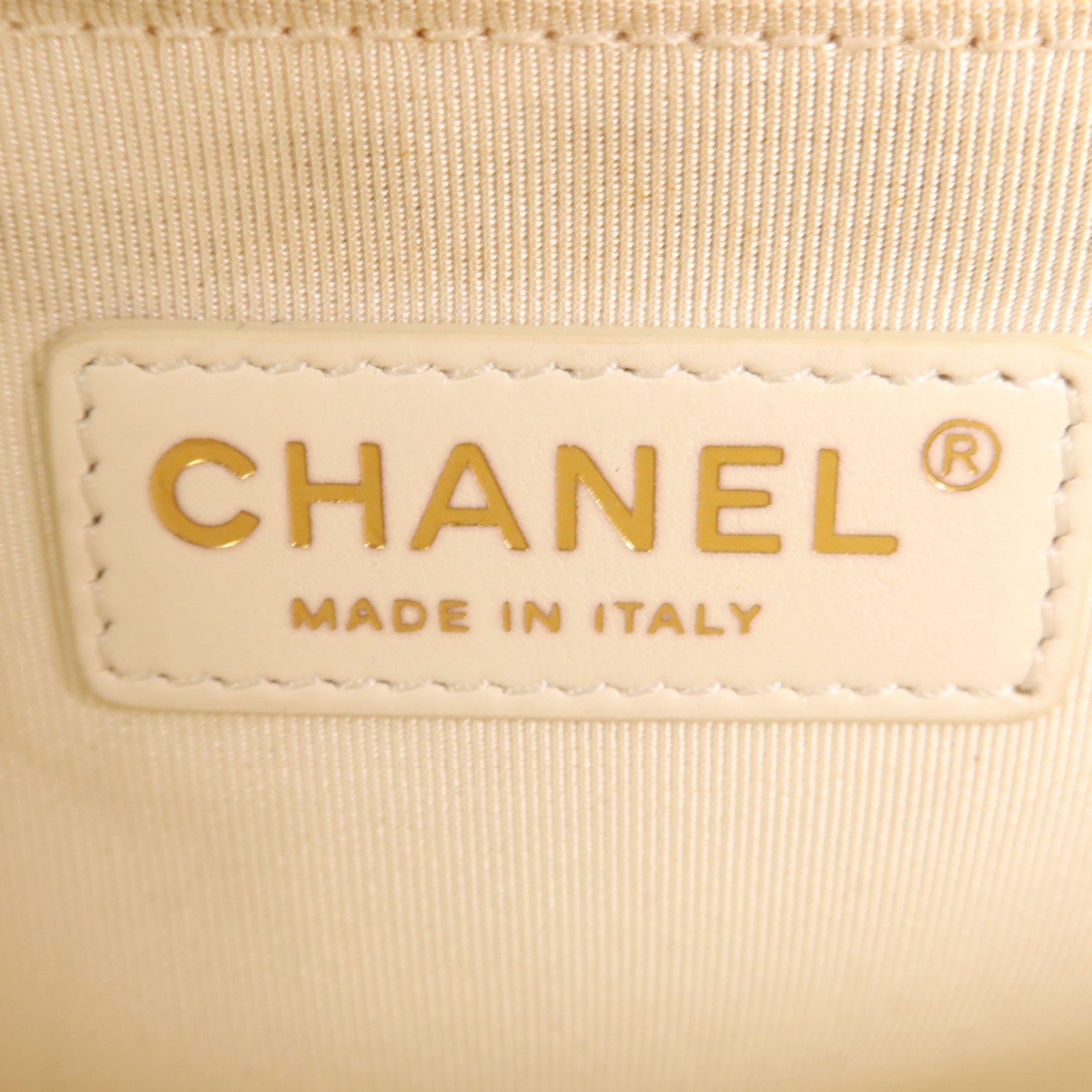 CHANEL 牛皮皮革Boy 28金扣鏈帶肩背袋