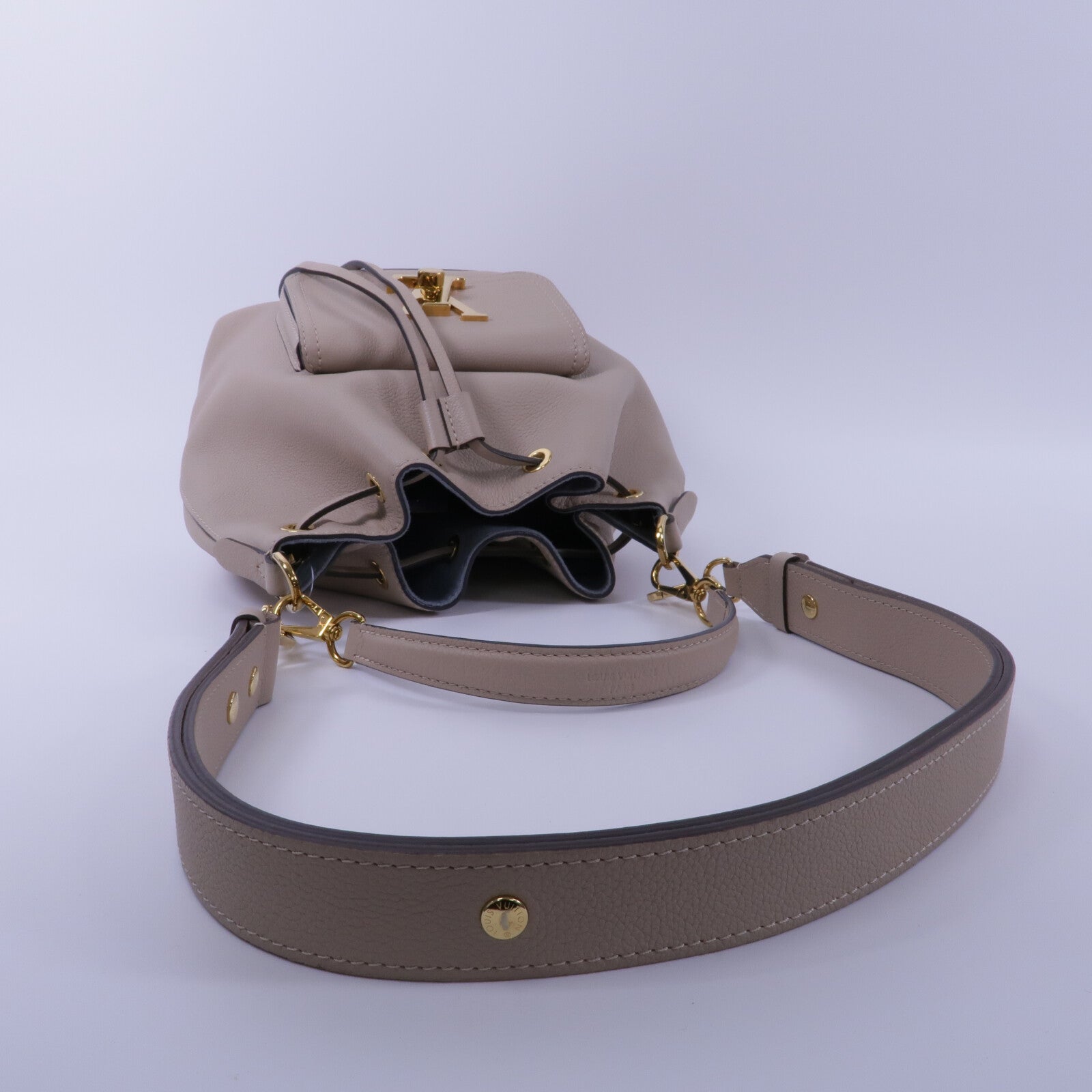 LOUIS VUITTON 牛皮皮革Lockme Bucket手挽肩背兩用袋