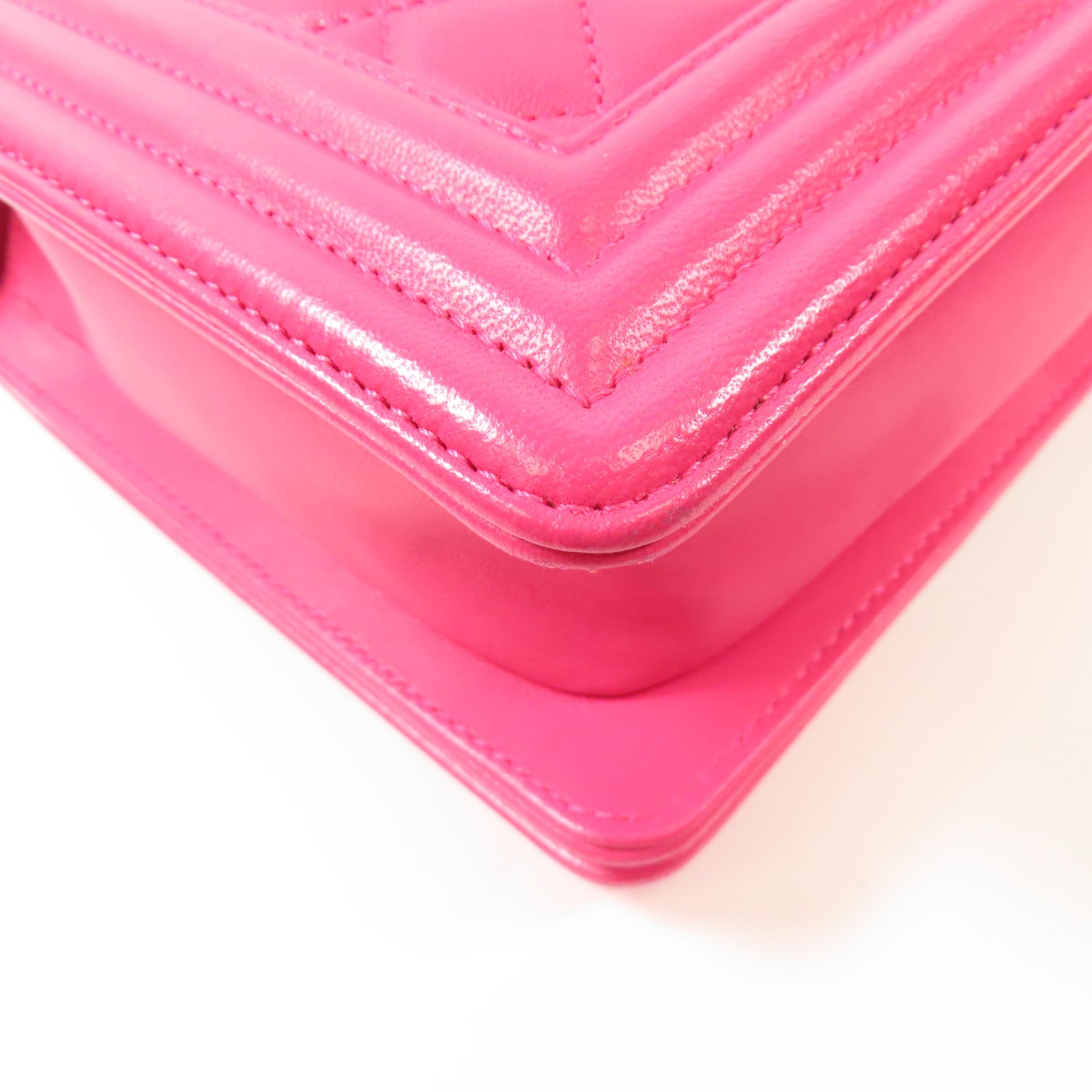 CHANEL 牛皮皮革Boy Chanel銀扣鏈帶肩背袋