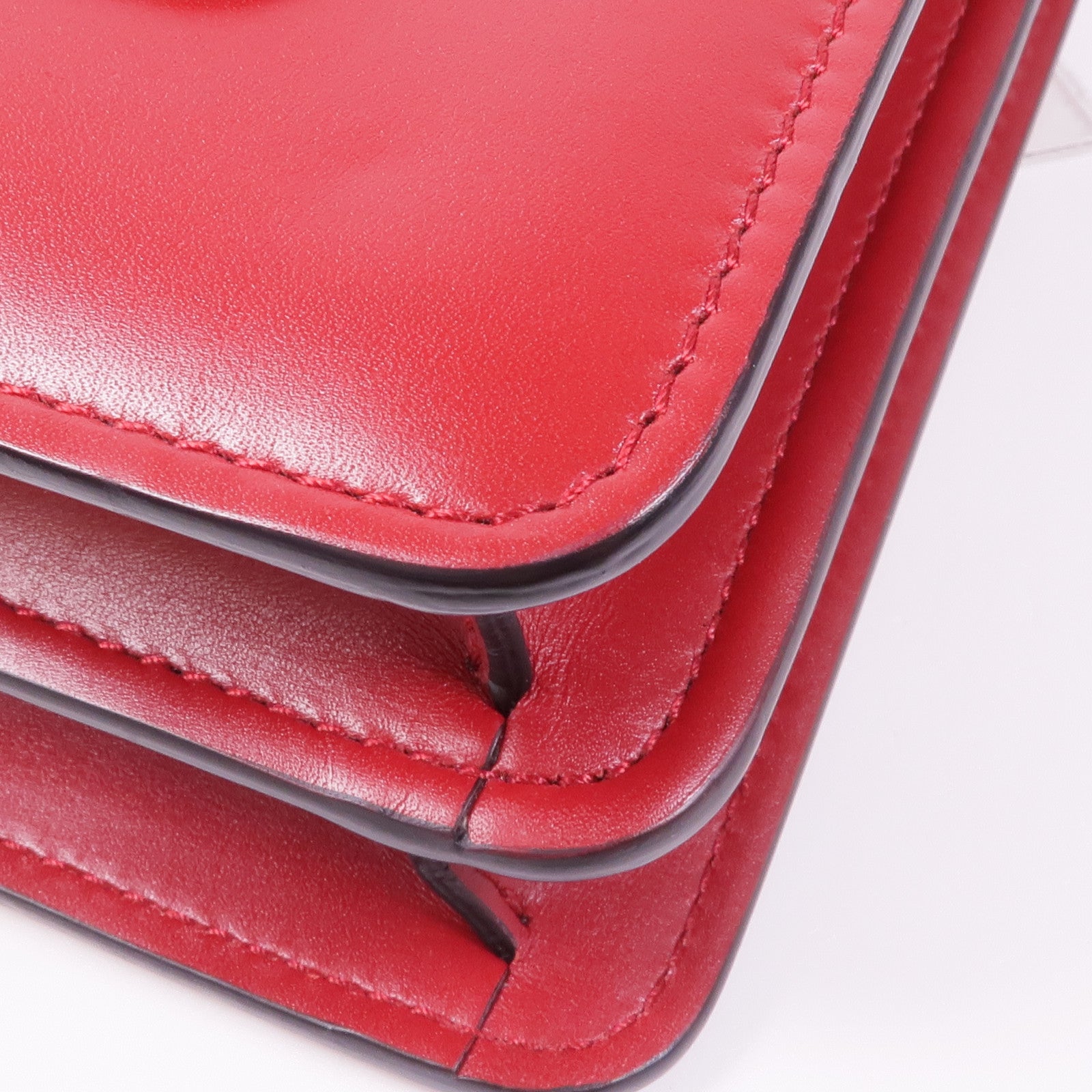 BVLGARI 牛皮皮革Shoulder Bag金扣肩背袋