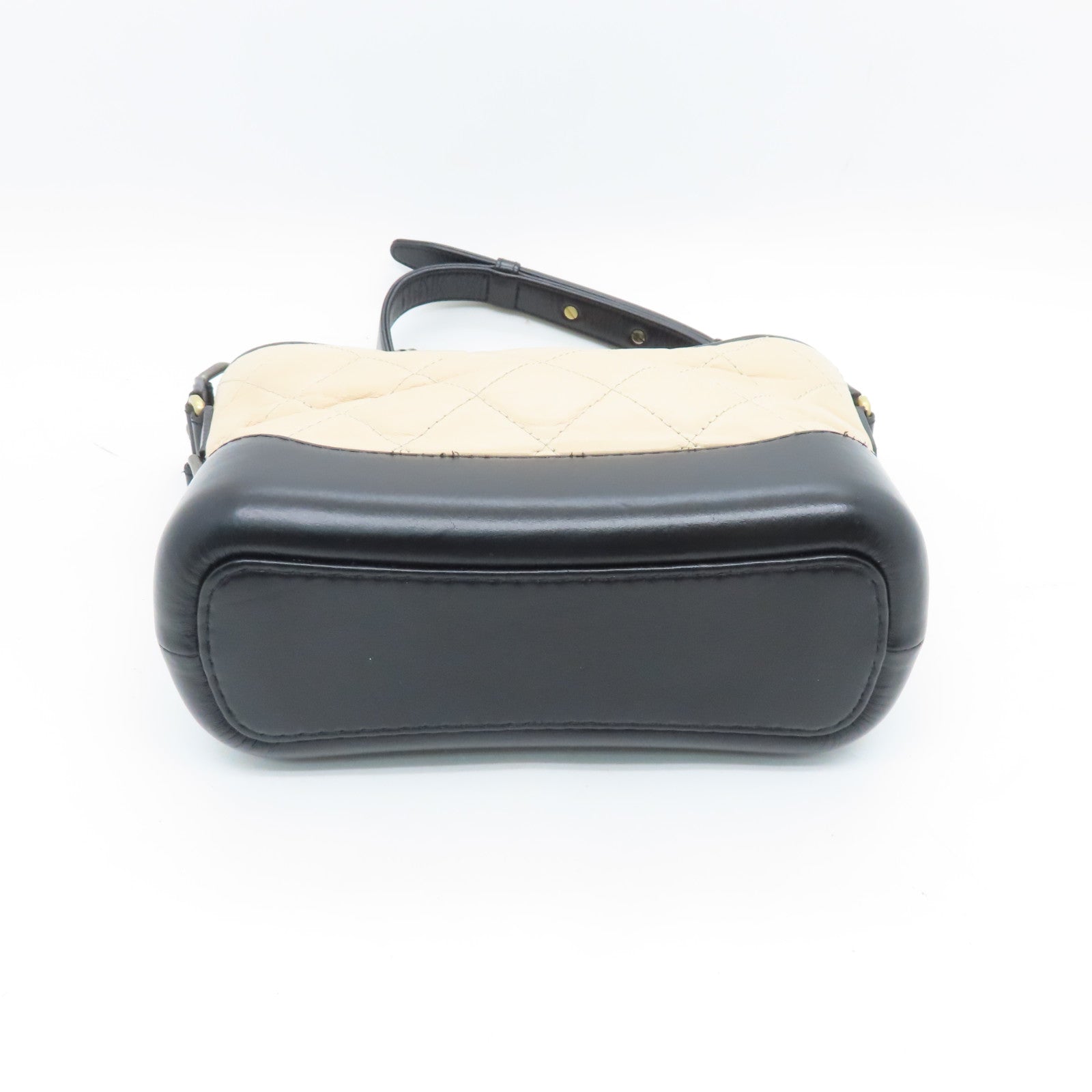 CHANEL rhombic cowhide leather Gabrielle Chain Shoulder silver buckle chain shoulder bag beige