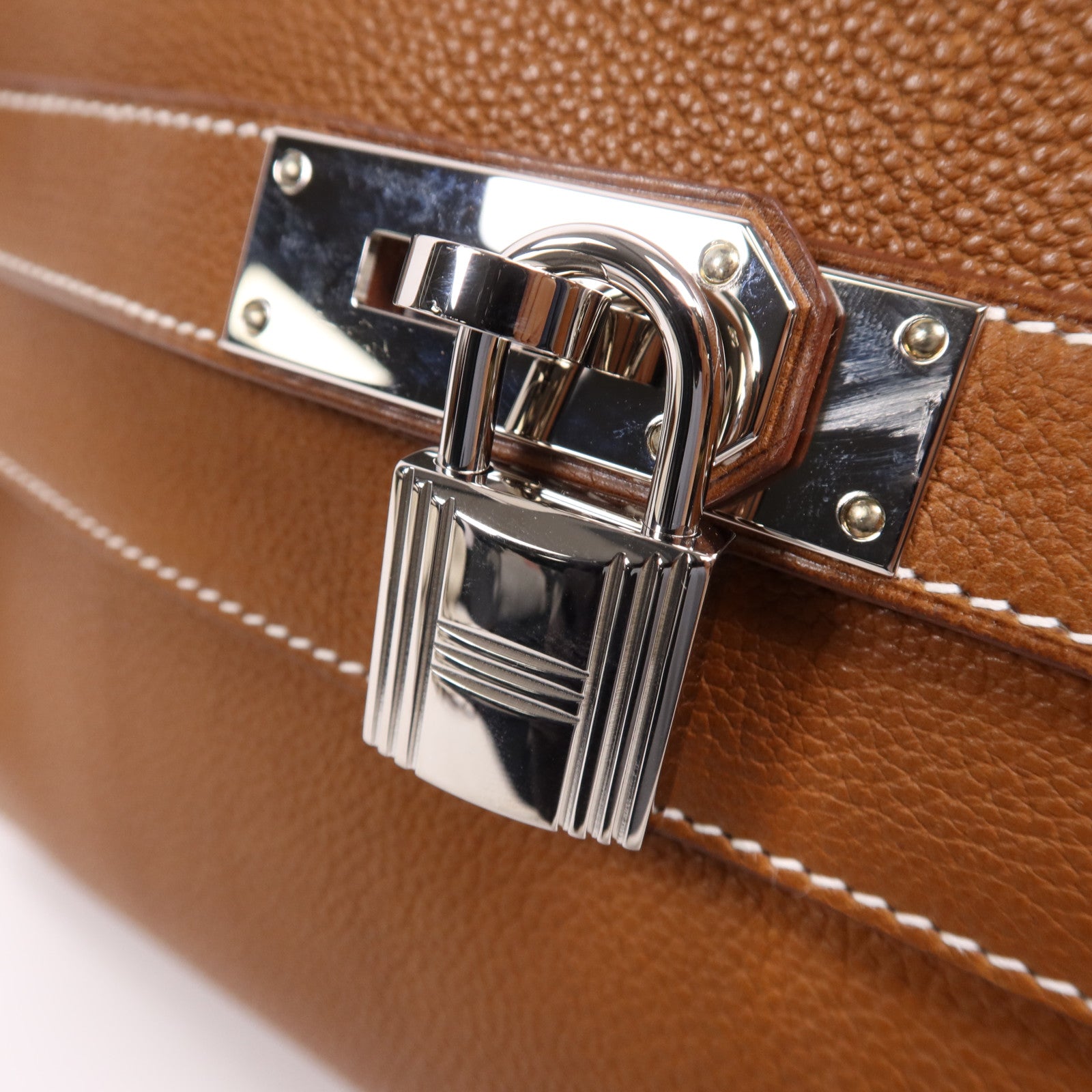 HERMES Barenia皮革Kelly Messenger PM銀扣肩背袋Fauve