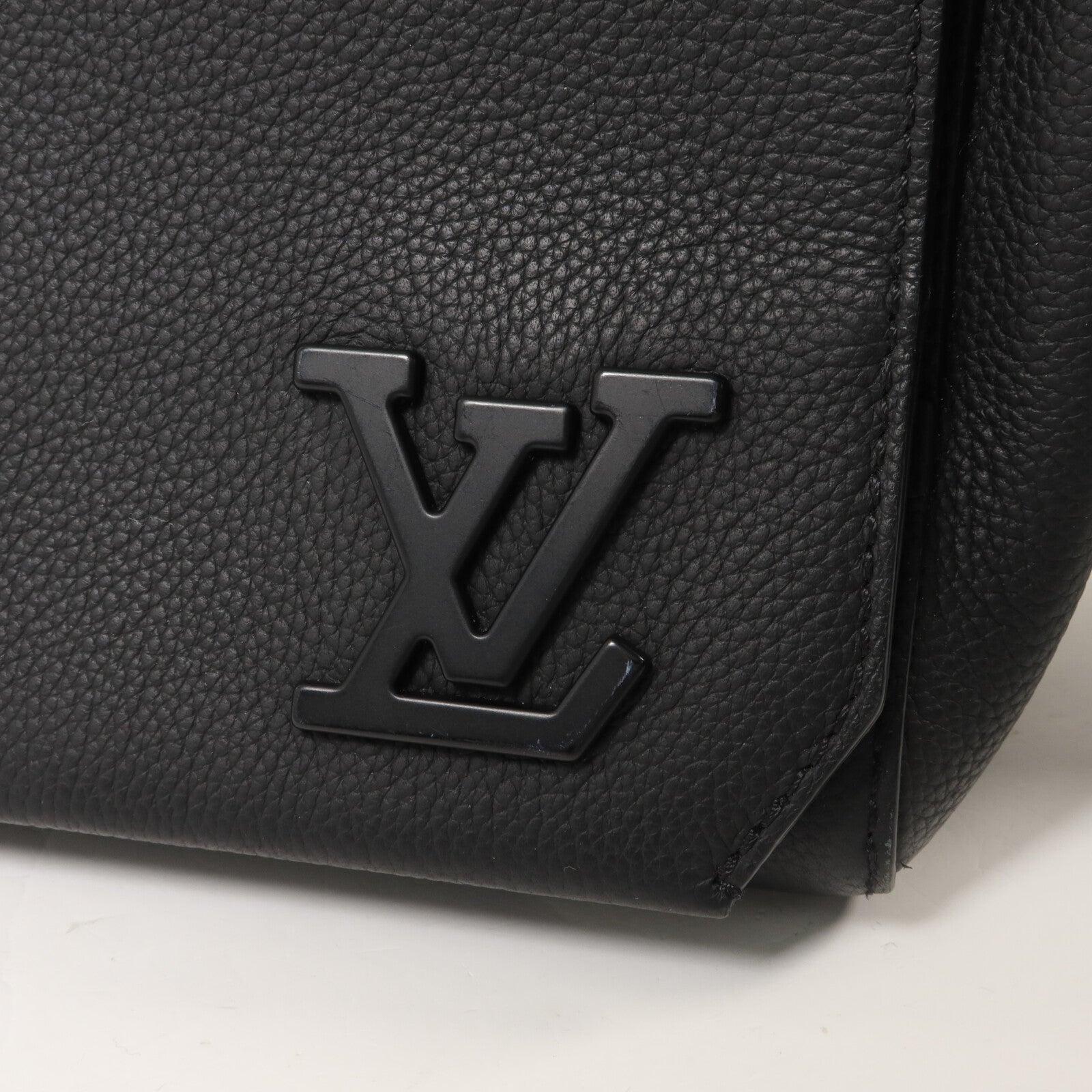 LOUIS VUITTON 牛皮皮革Takeoff Messenger肩背袋