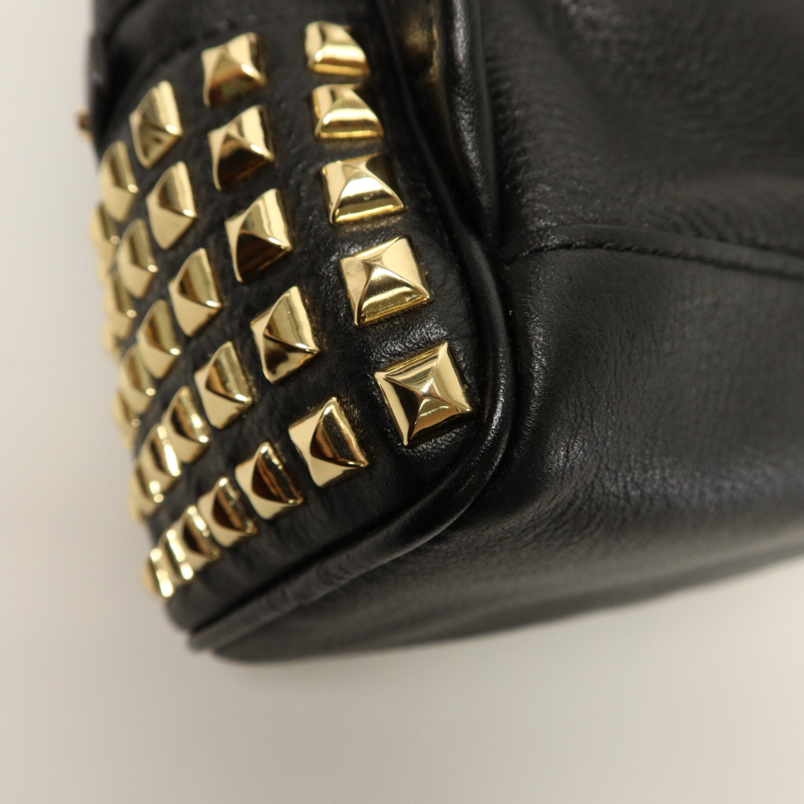 Michael Kors 牛皮皮革Rhea Studded背包
